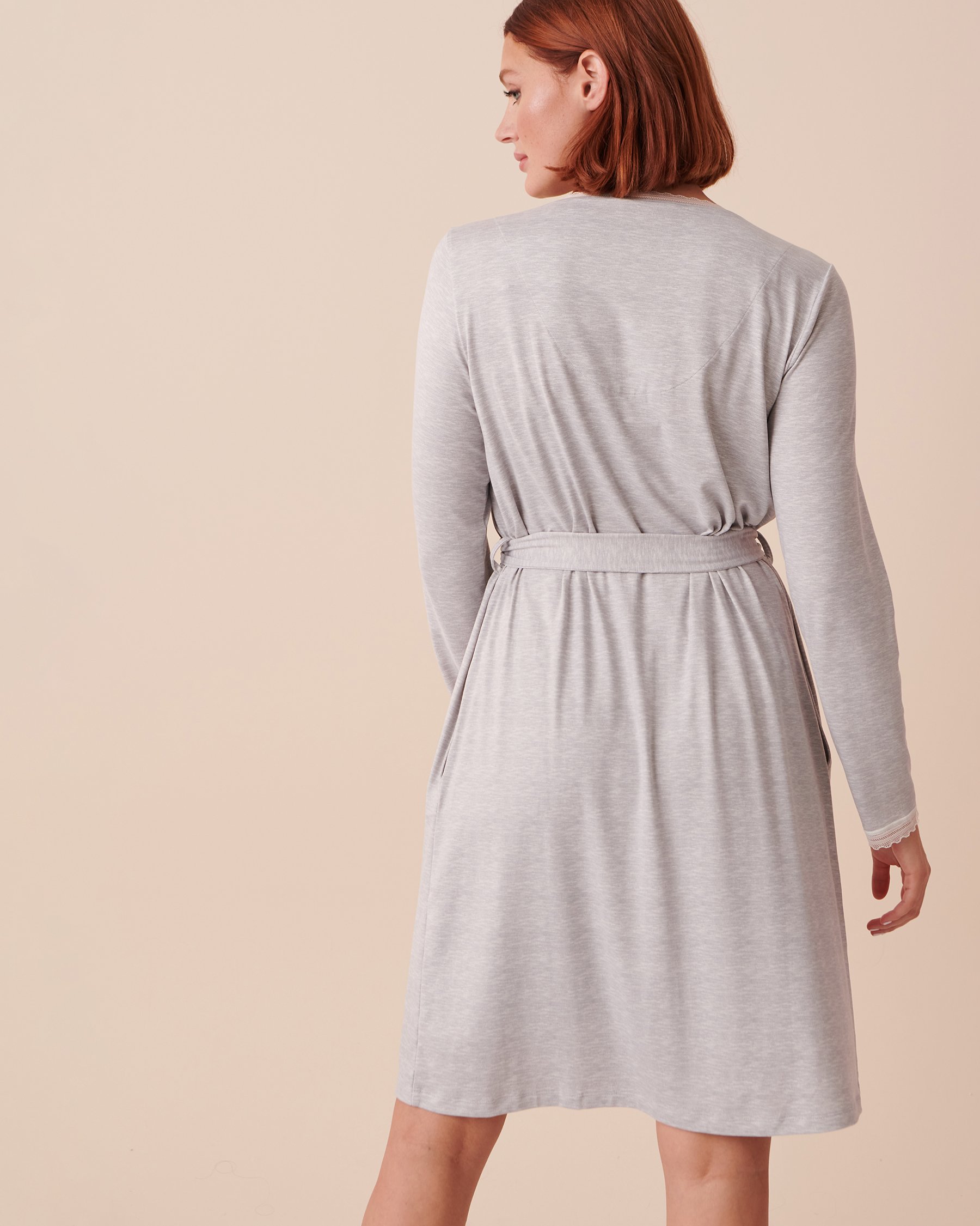 LA VIE EN ROSE Kimono bordure en dentelle ultra doux Mélange gris clair 40500348 - View2