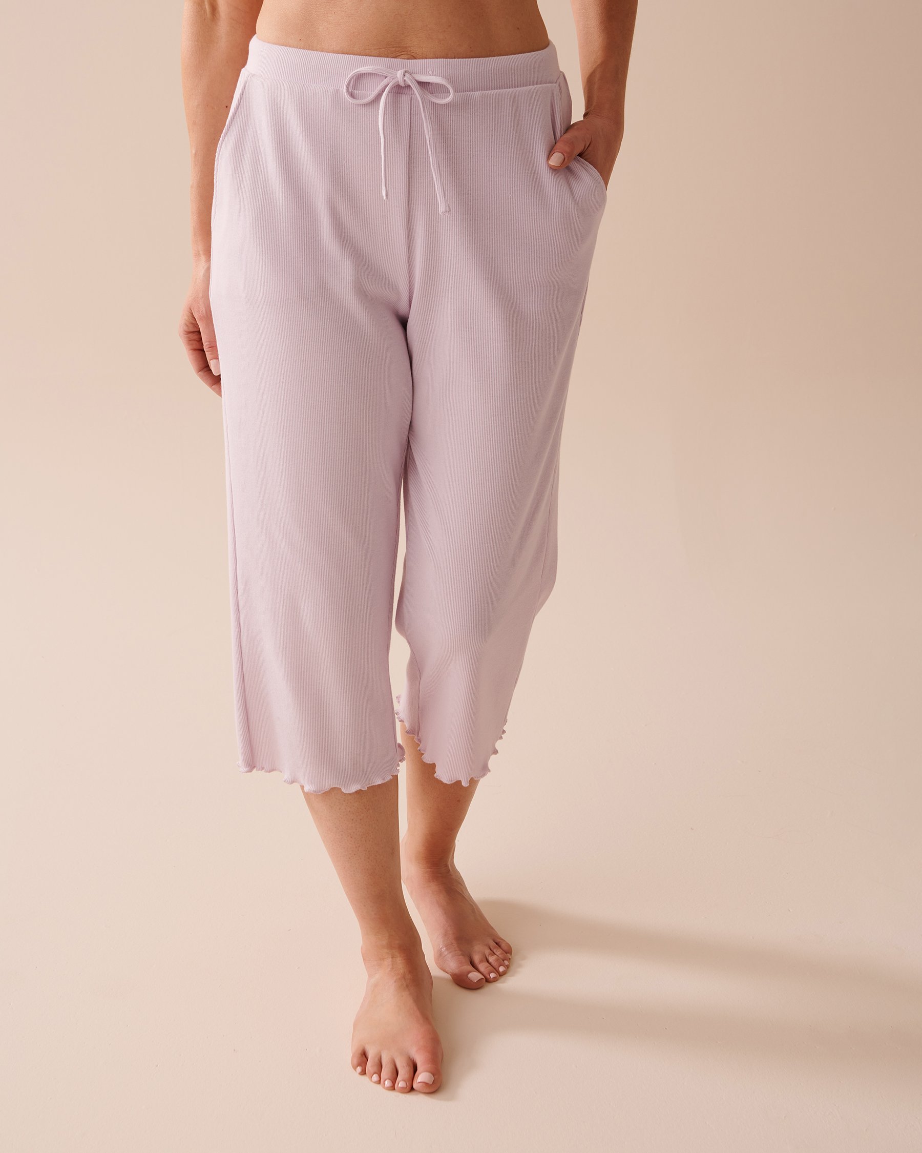 LA VIE EN ROSE Lettuce Edge Ribbed Capris Lavender 40200539 - View1