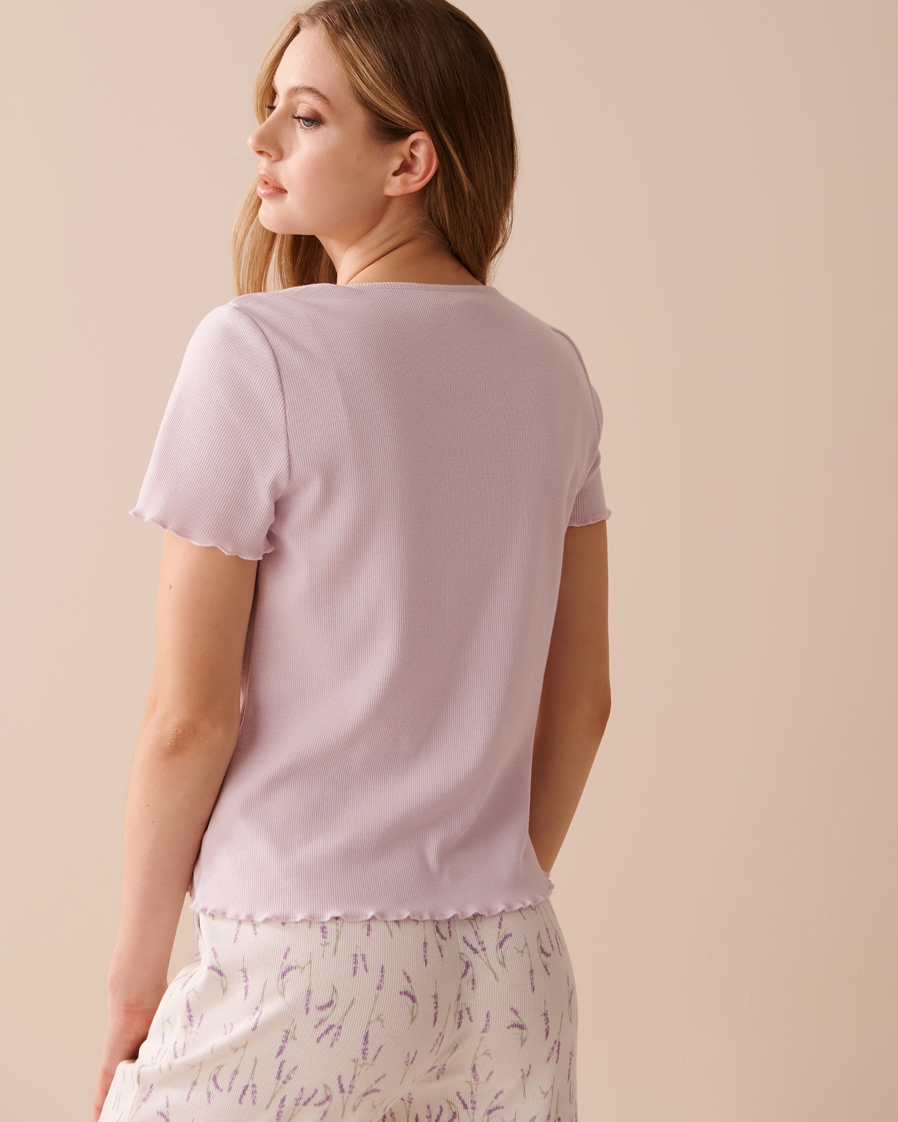 LA VIE EN ROSE Lettuce Edge Ribbed Crew Neck T-shirt Lavender 40100548 - View2