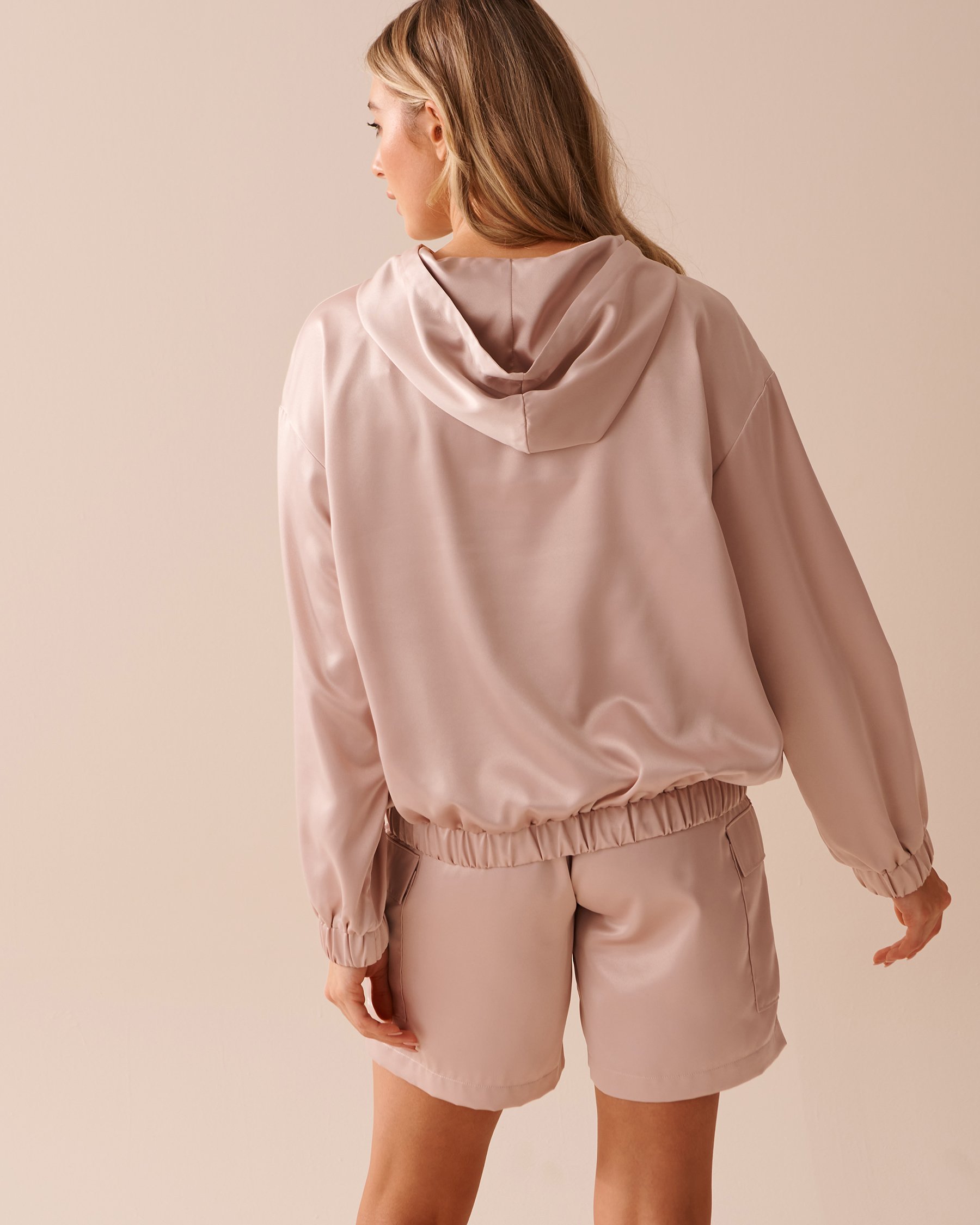 LA VIE EN ROSE Satin Hoodie Beige 50100083 - View3