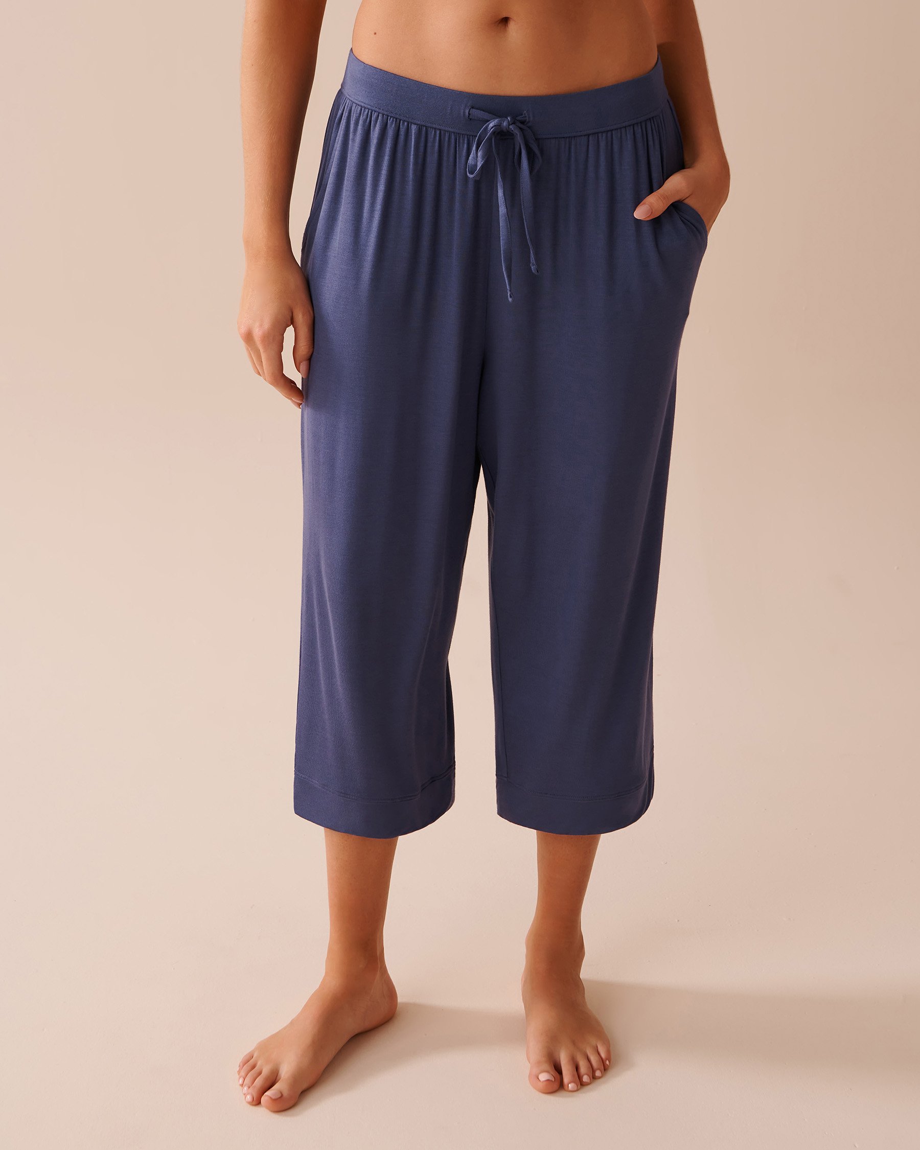 LA VIE EN ROSE Soft Jersey Capris Midnight blue 40200560 - View1