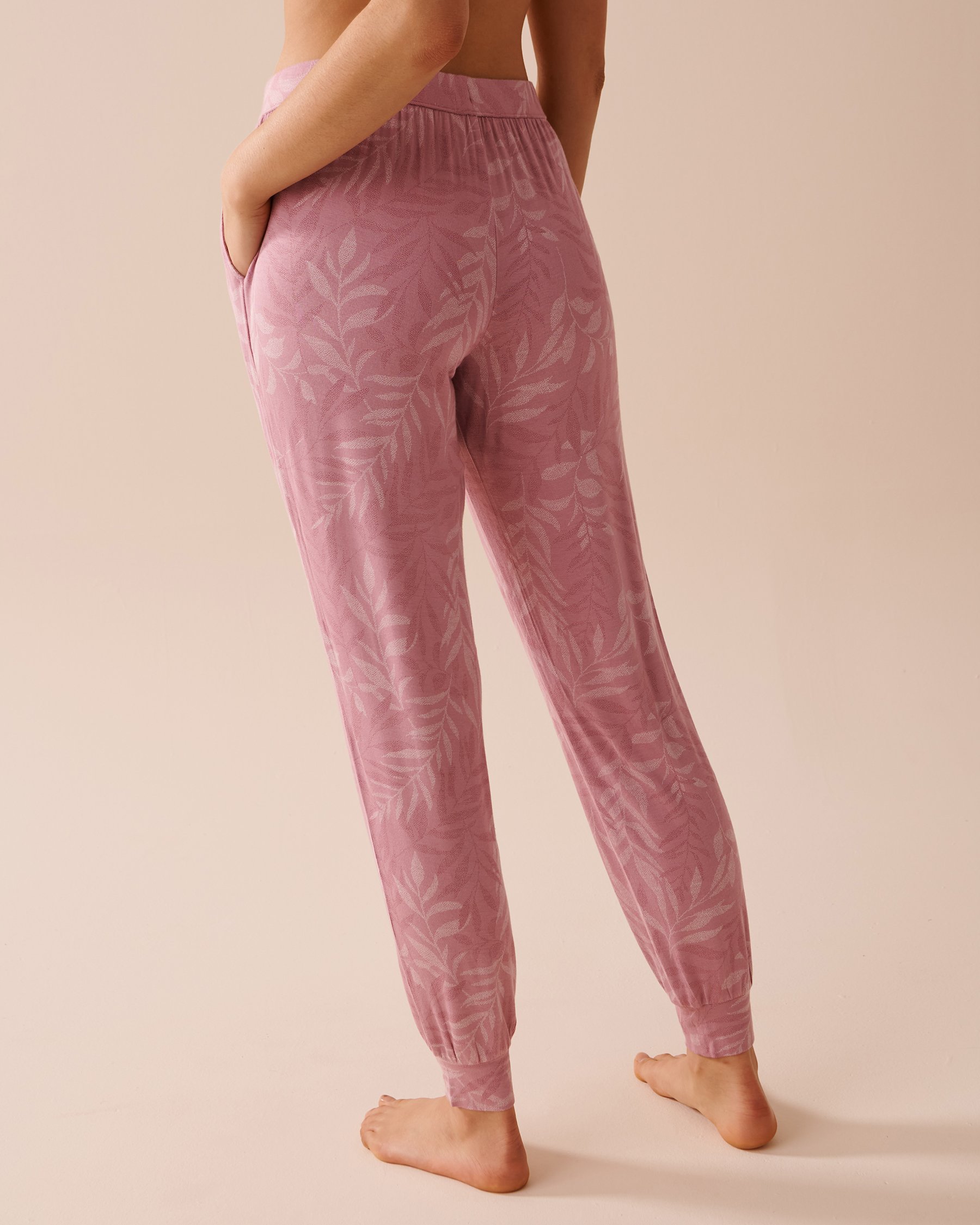 LA VIE EN ROSE Soft Jersey Jogger Pajama Pants Pink Leaves 40200562 - View2