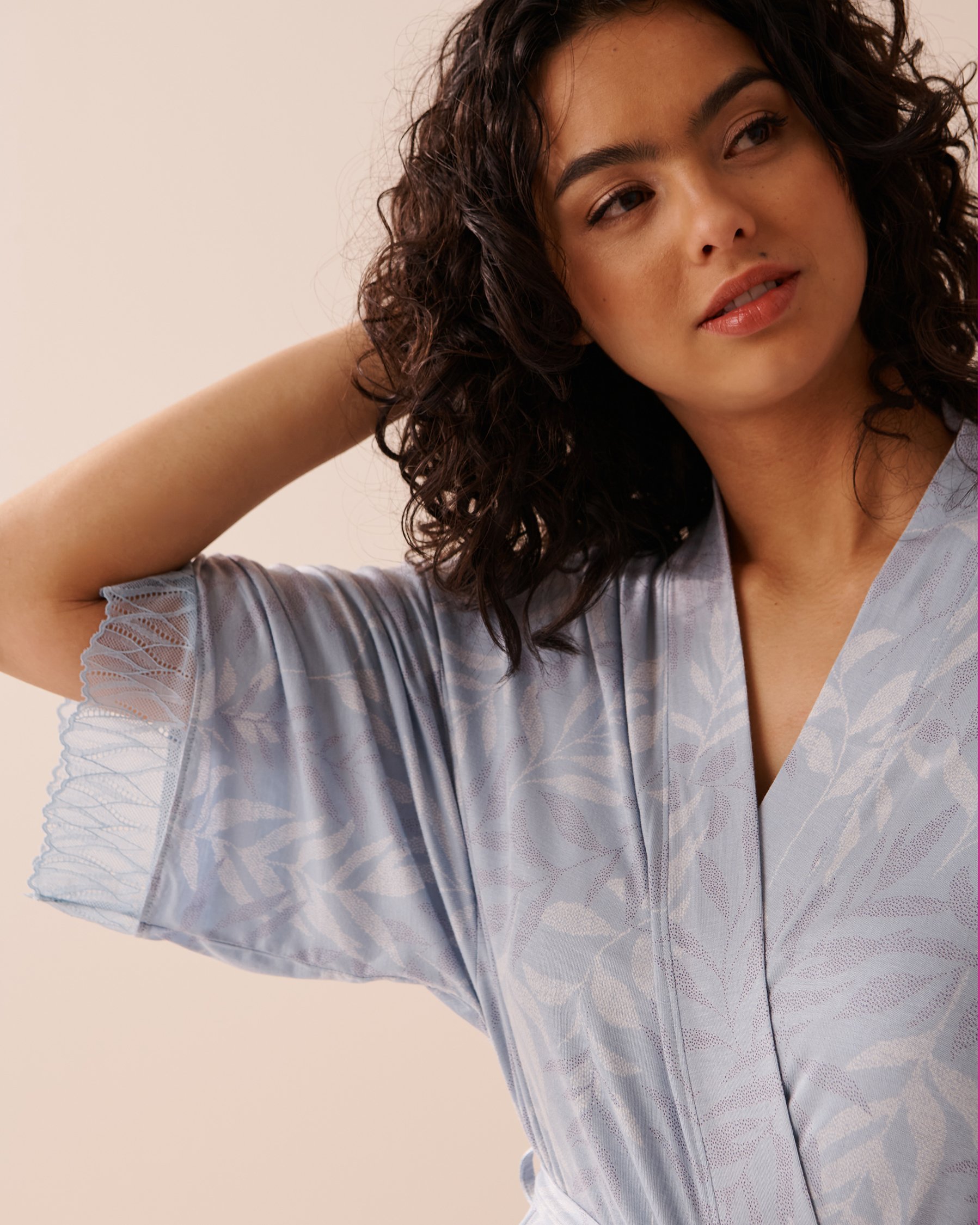LA VIE EN ROSE Soft Jersey Lace Trim Kimono Light Blue Leaves 40600169 - View6
