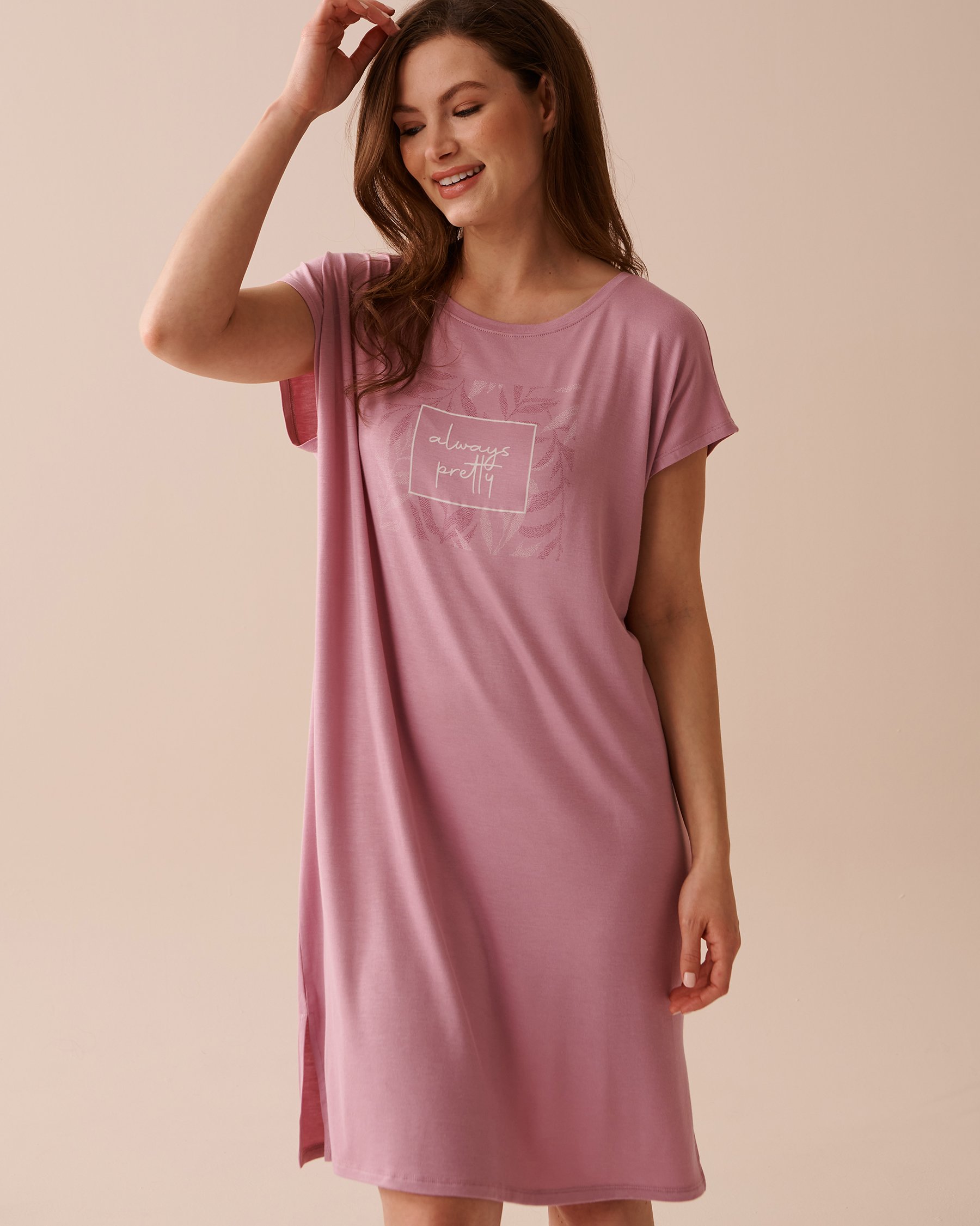 LA VIE EN ROSE Chemise de nuit manches courtes en jersey doux Orchidée 40500350 - View1