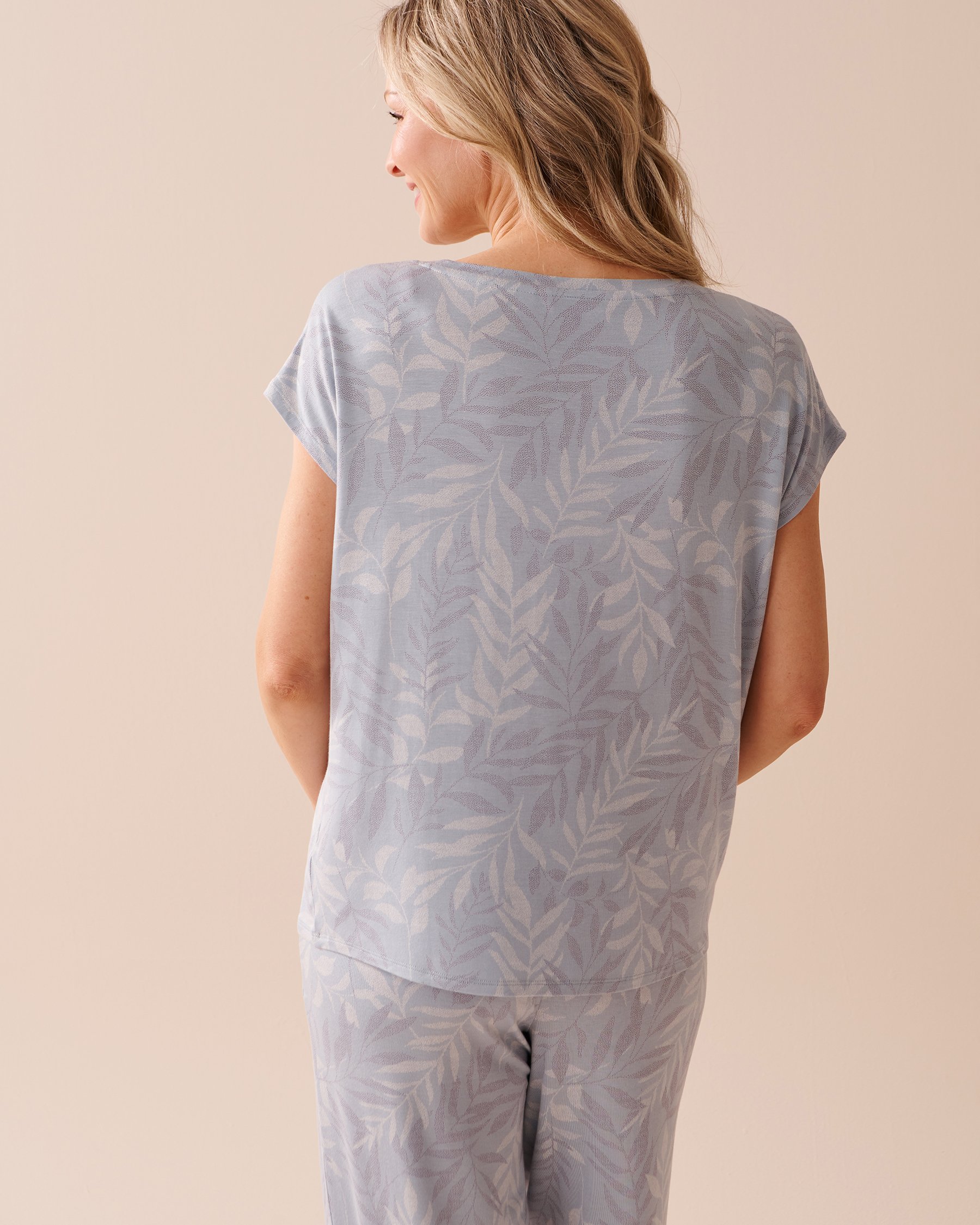 LA VIE EN ROSE Soft Jersey T-shirt Light Blue Leaves 40100569 - View2