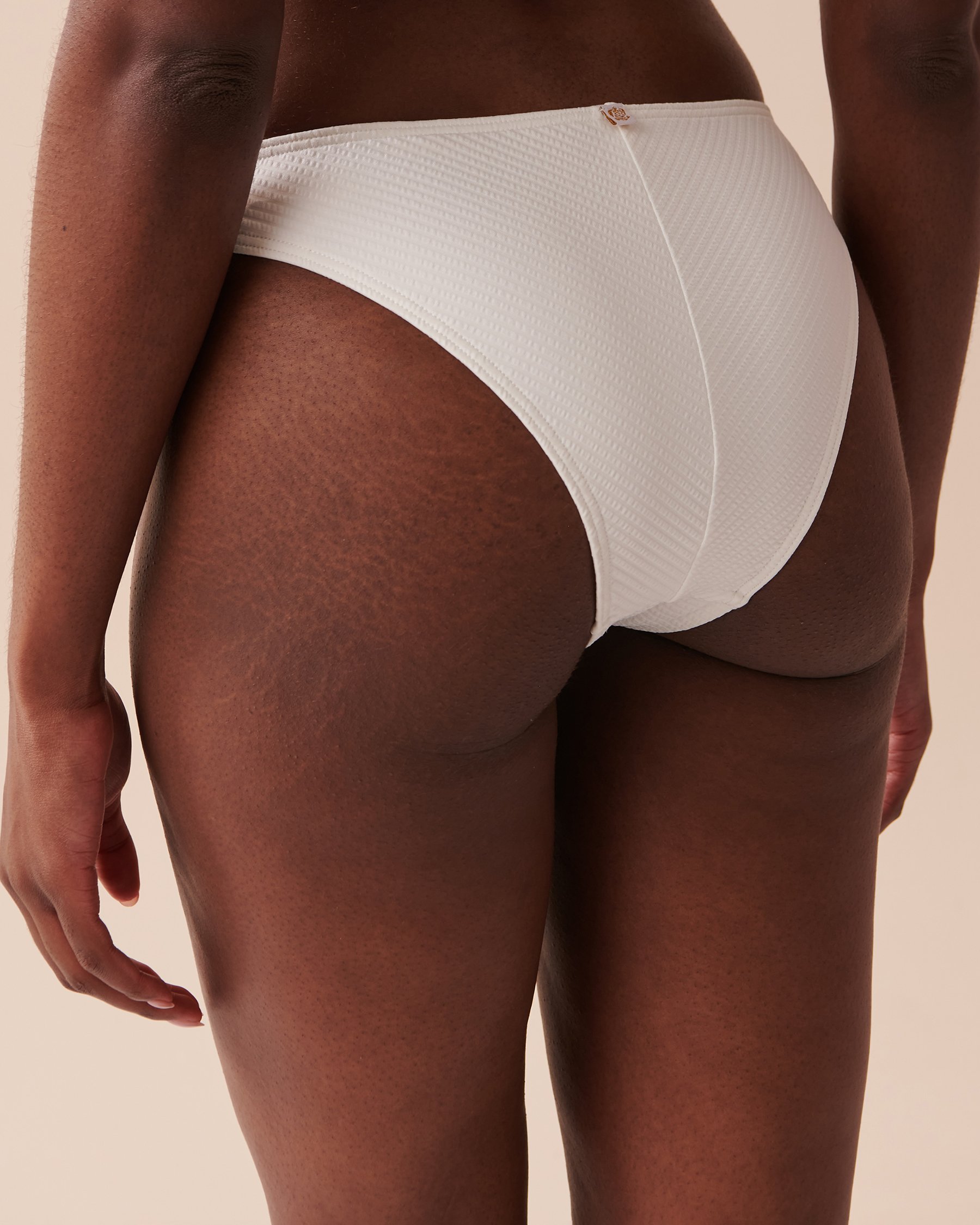LA VIE EN ROSE AQUA SEERSUCKER Cheeky Bikini Bottom White 70300550 - View4