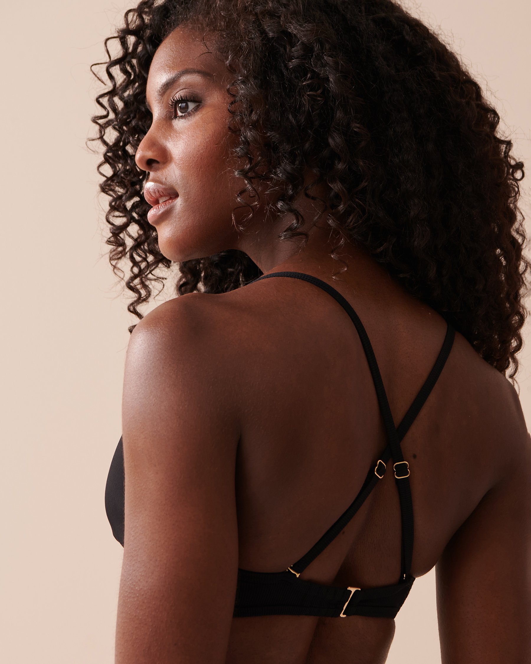 LA VIE EN ROSE AQUA Haut de bikini bralette armature en V texturé Noir 70100568 - View4