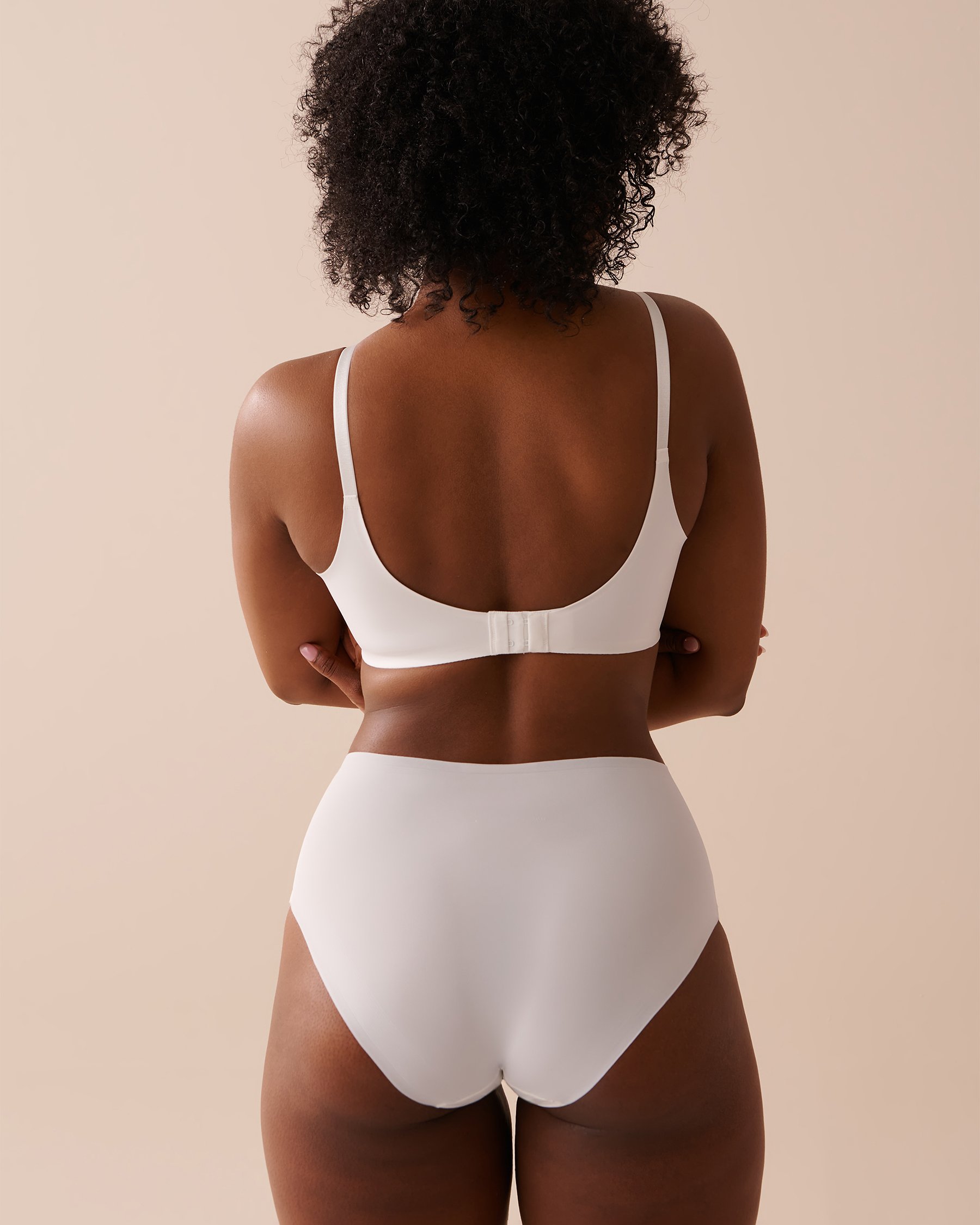 LA VIE EN ROSE Lightly Lined Wireless Sleek Back Bra Summer Garden 10200378 - View3