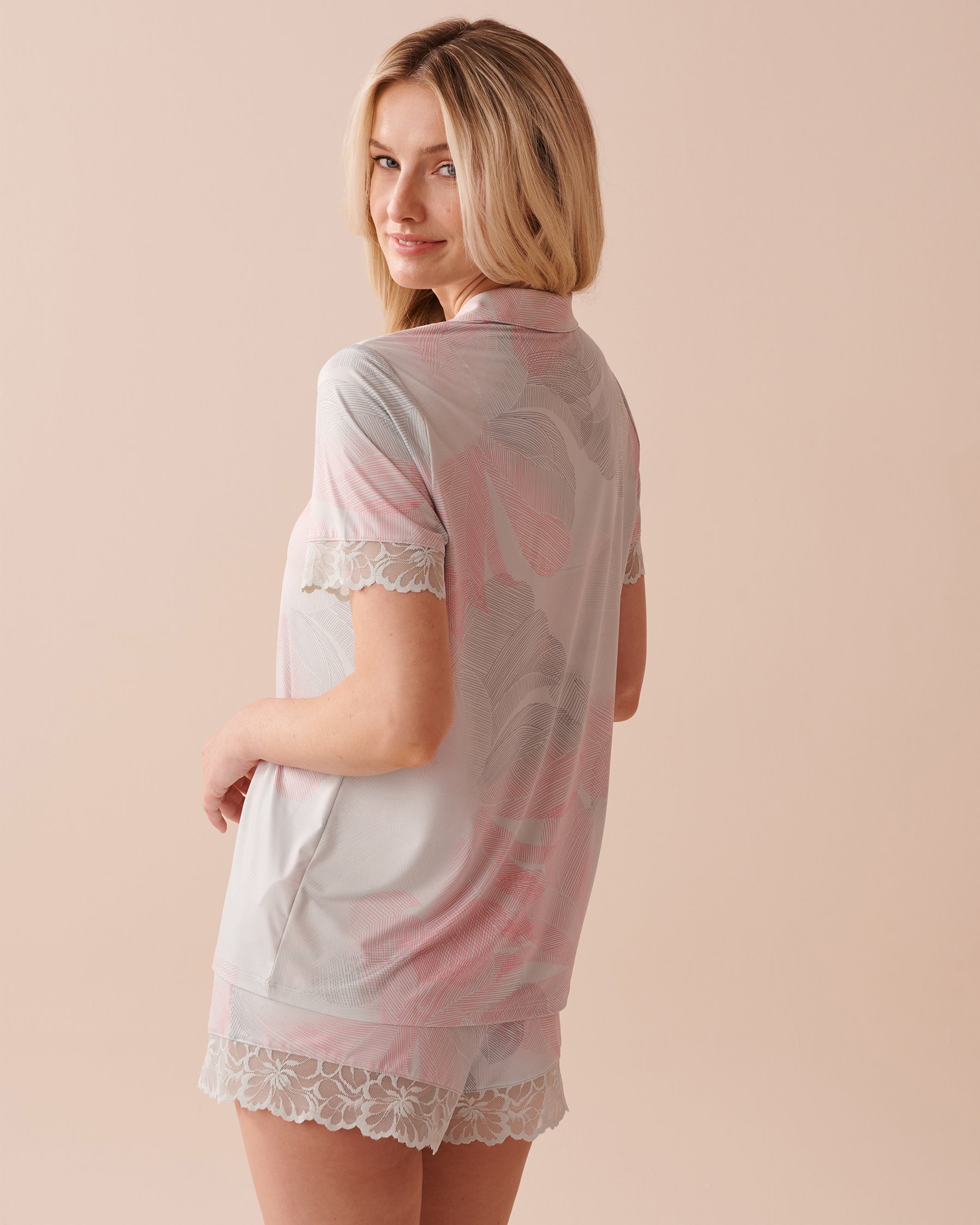 LA VIE EN ROSE Recycled Fibers Lace Trim Short Sleeve Shirt Pastel Linear Garden 60100103 - View2