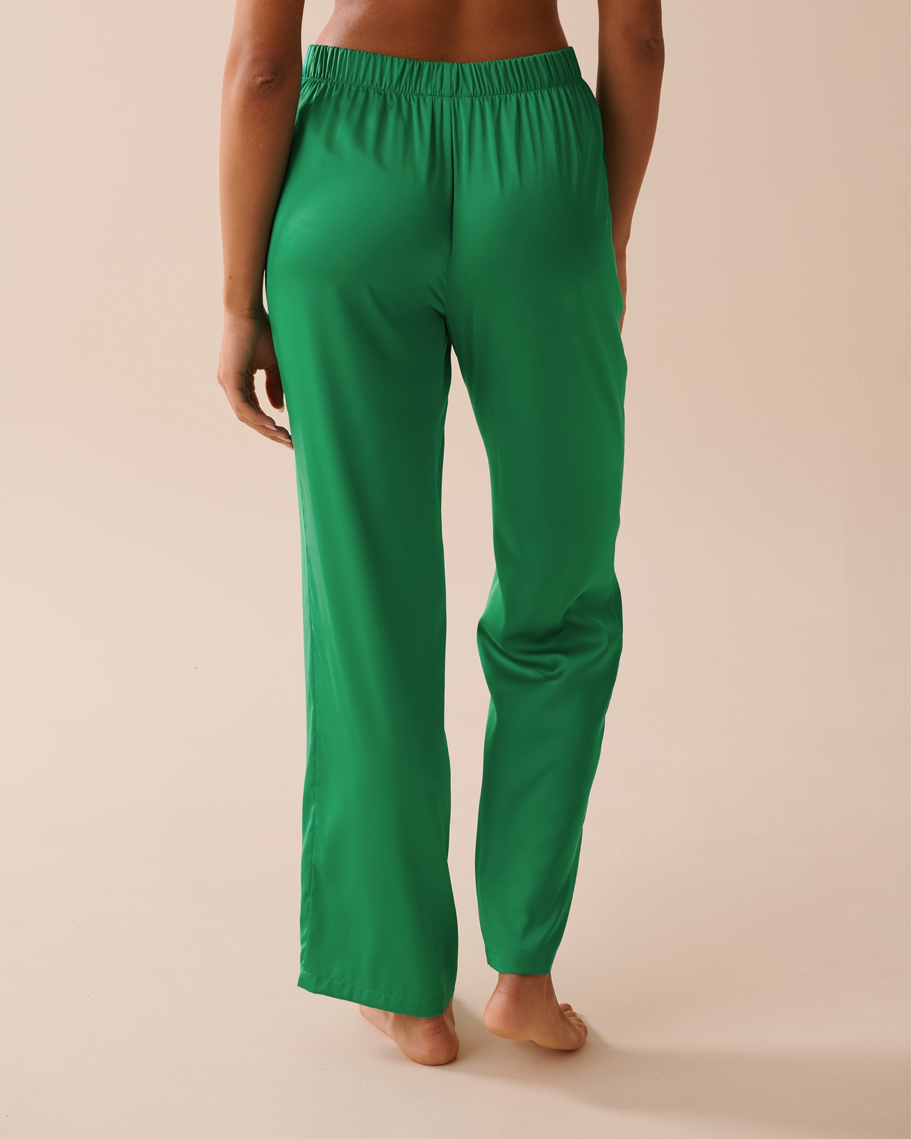 LA VIE EN ROSE Pantalon en satin Vert tropical 60200100 - Voir2