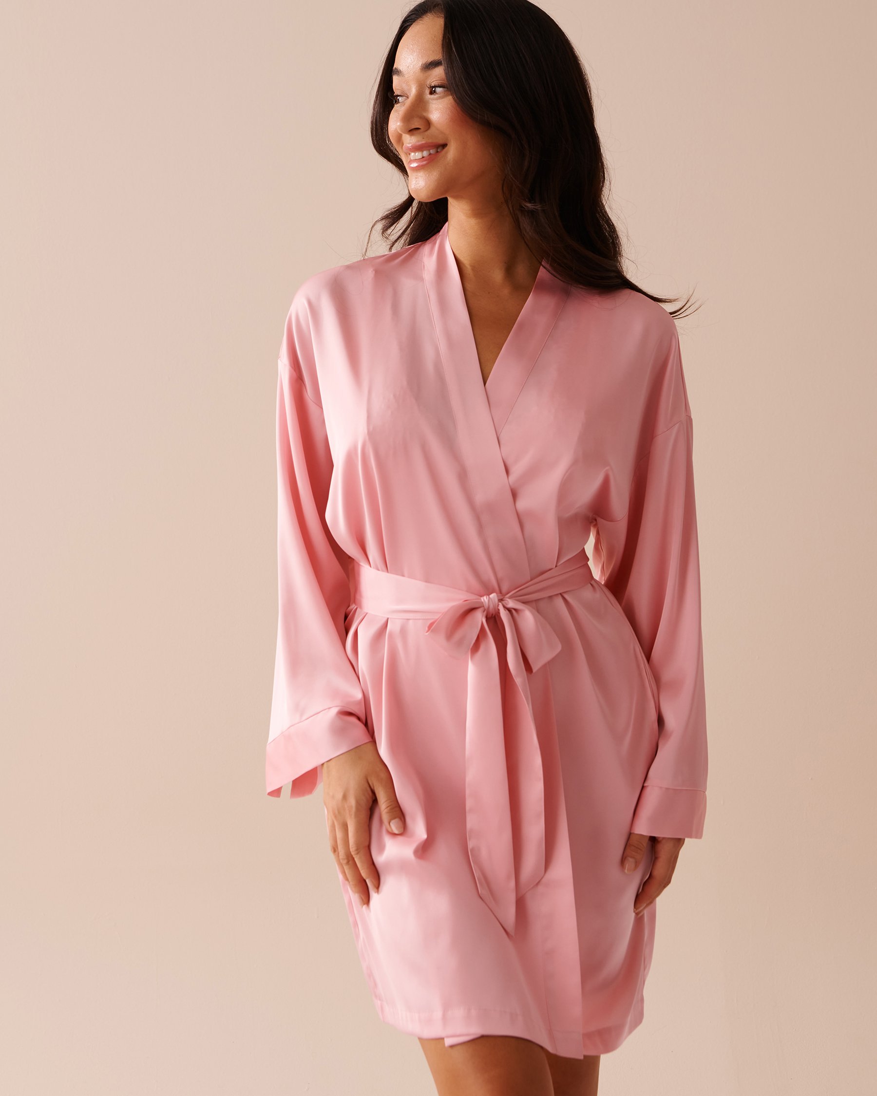 LA VIE EN ROSE Kimono en satin Rose bonbon 60600076 - Voir3