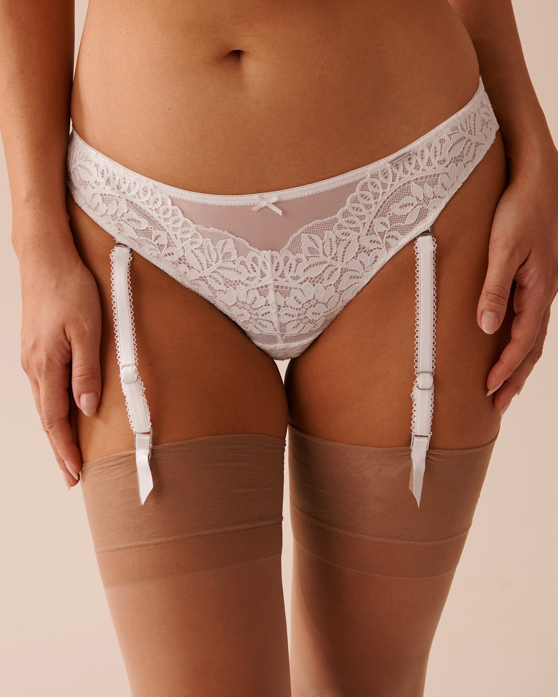 LA VIE EN ROSE Culotte tanga résille brodée Blanc 20200477 - Voir1