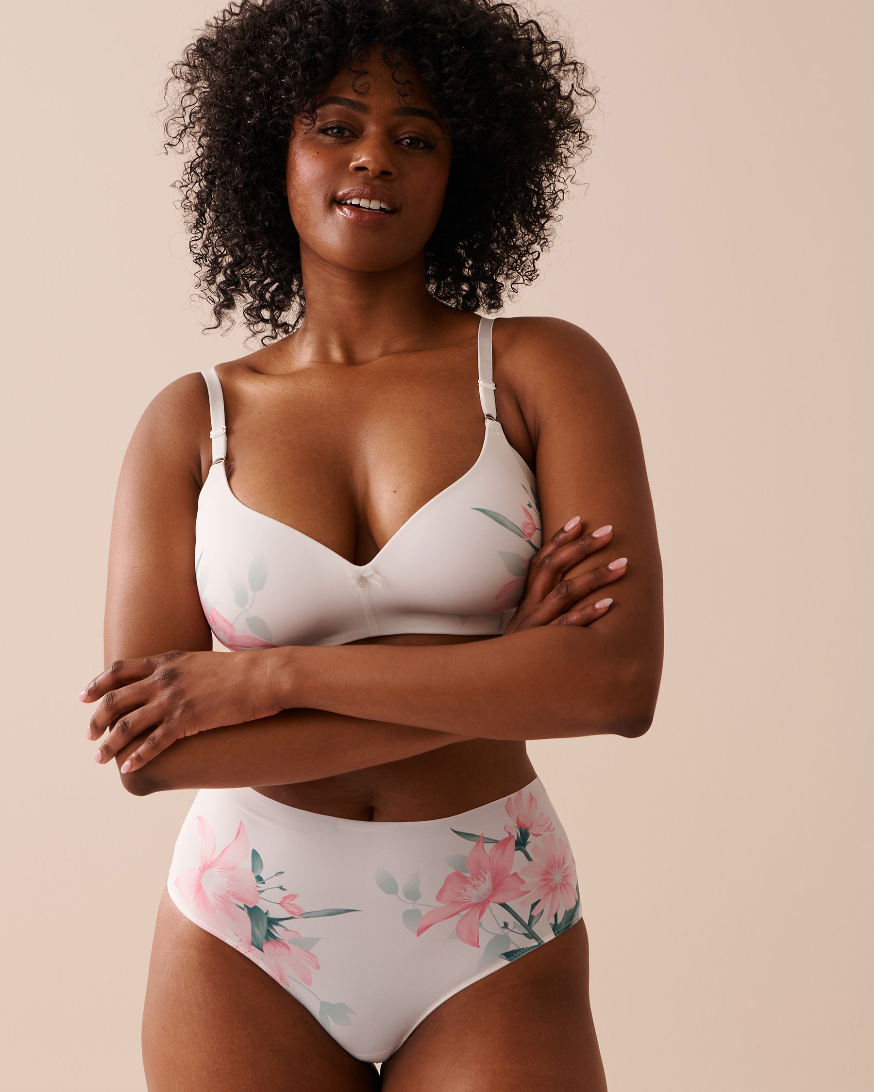 LA VIE EN ROSE Microfiber Sleek Back High Waist Bikini Panty Summer Garden 20300305 - View4