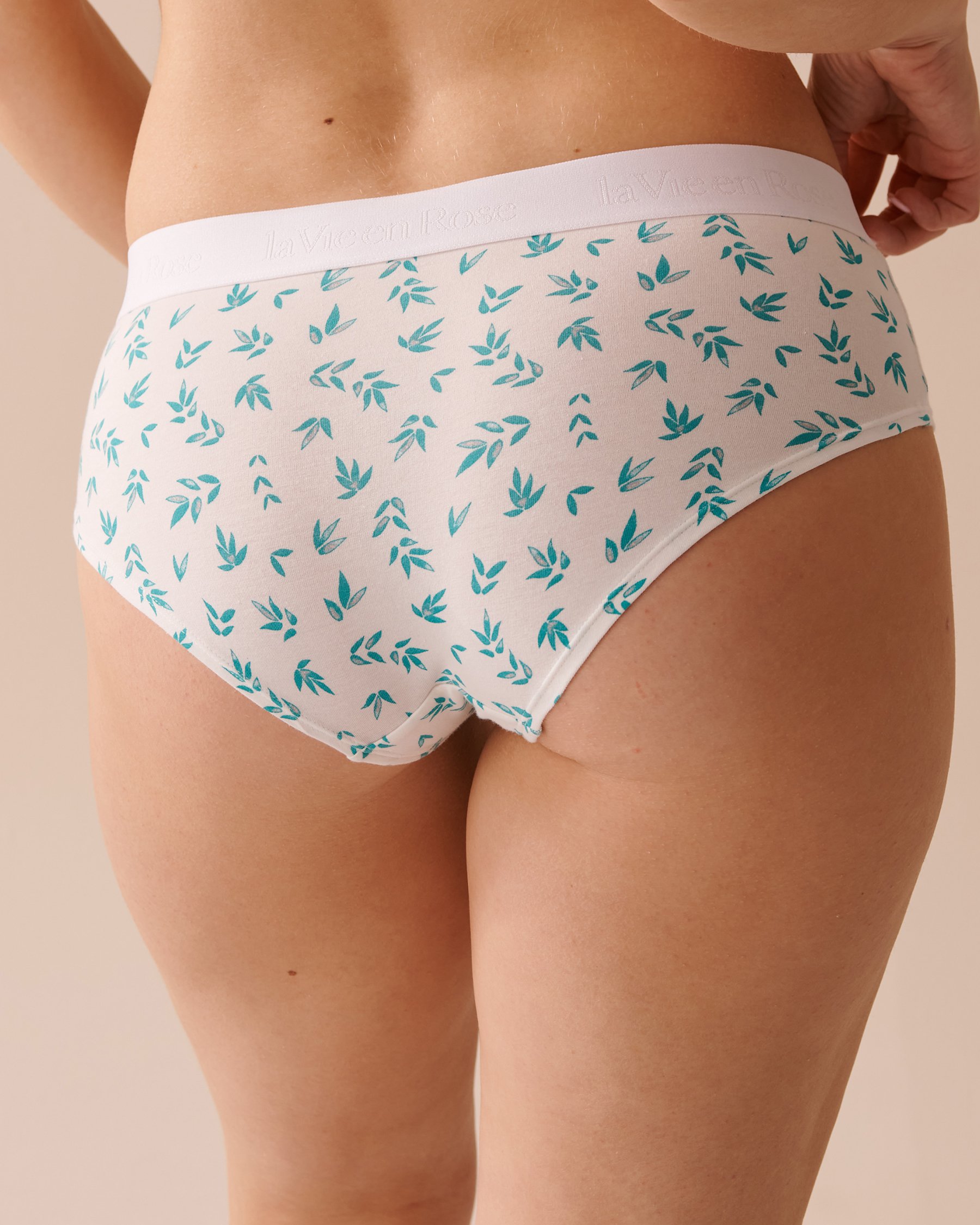 LA VIE EN ROSE Cotton and Logo Elastic Band Hiphugger Panty Sea Leaves 20100461 - View2