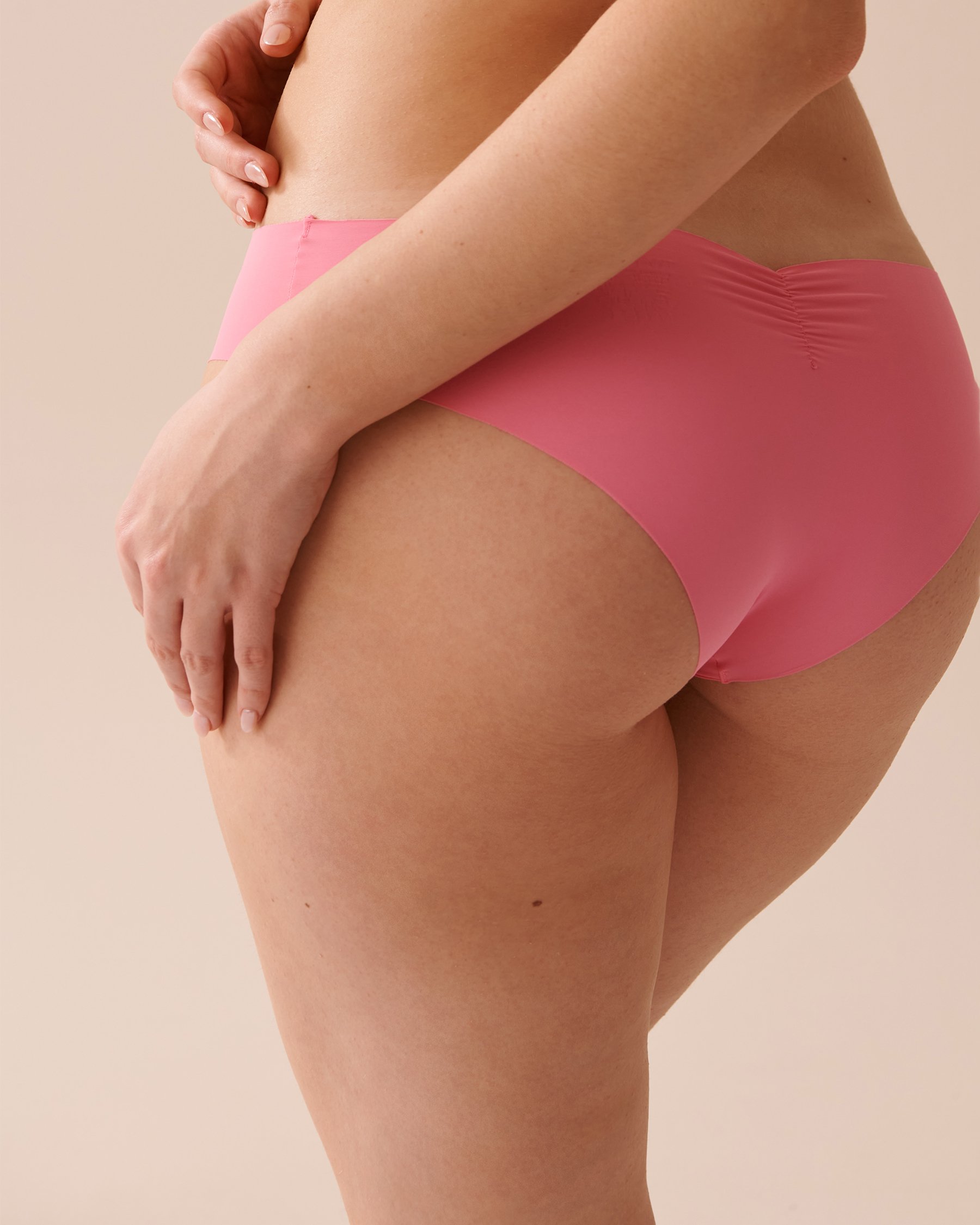 LA VIE EN ROSE Microfiber Invisible Cheeky Panty Watermelon 20200481 - View2