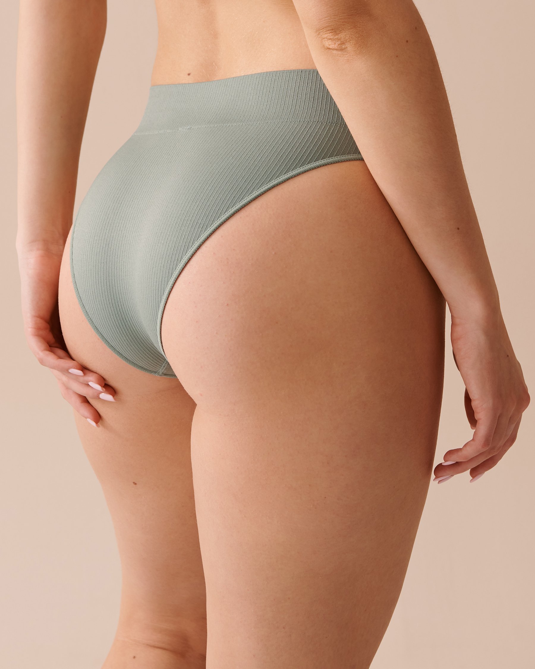 LA VIE EN ROSE Culotte brésilienne taille haute côtelée Vert olive 20200483 - View2