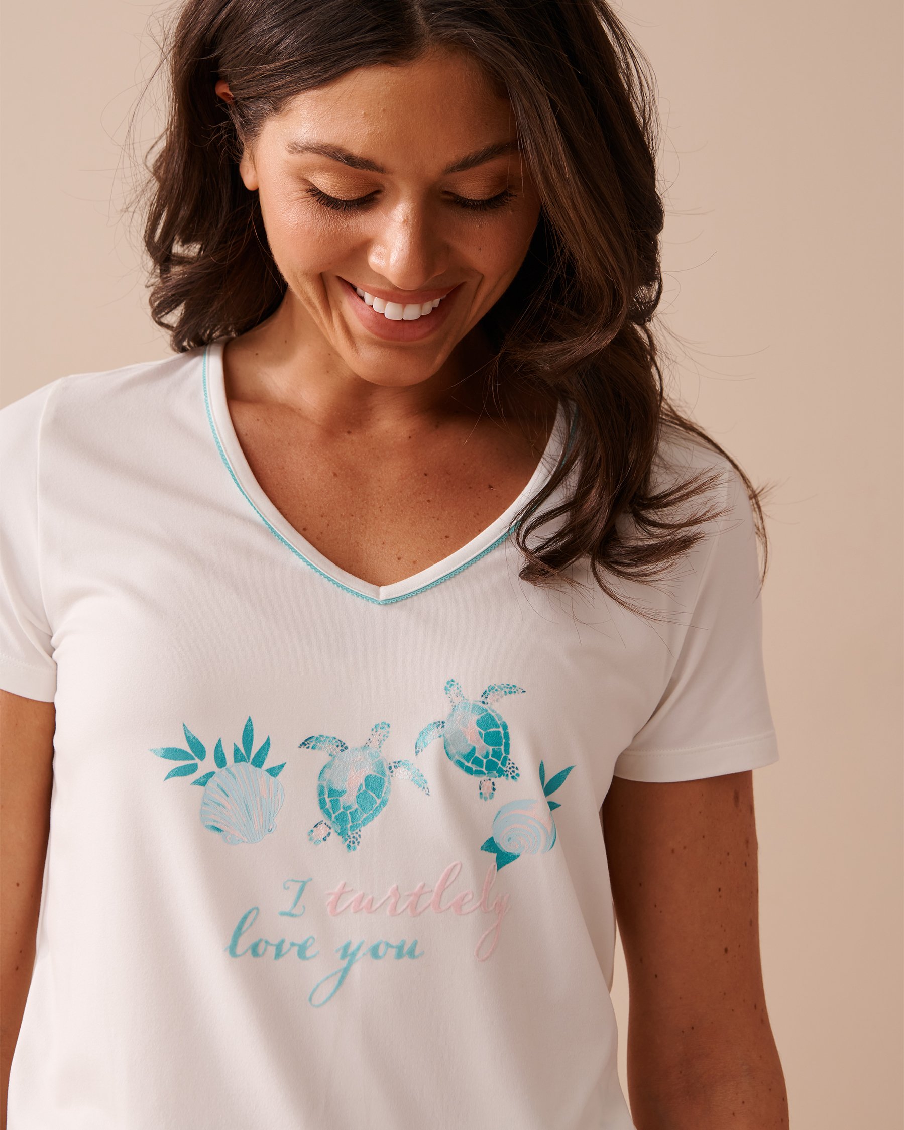 LA VIE EN ROSE Sea Turtle Print Super Soft T-shirt White 40100575 - View3
