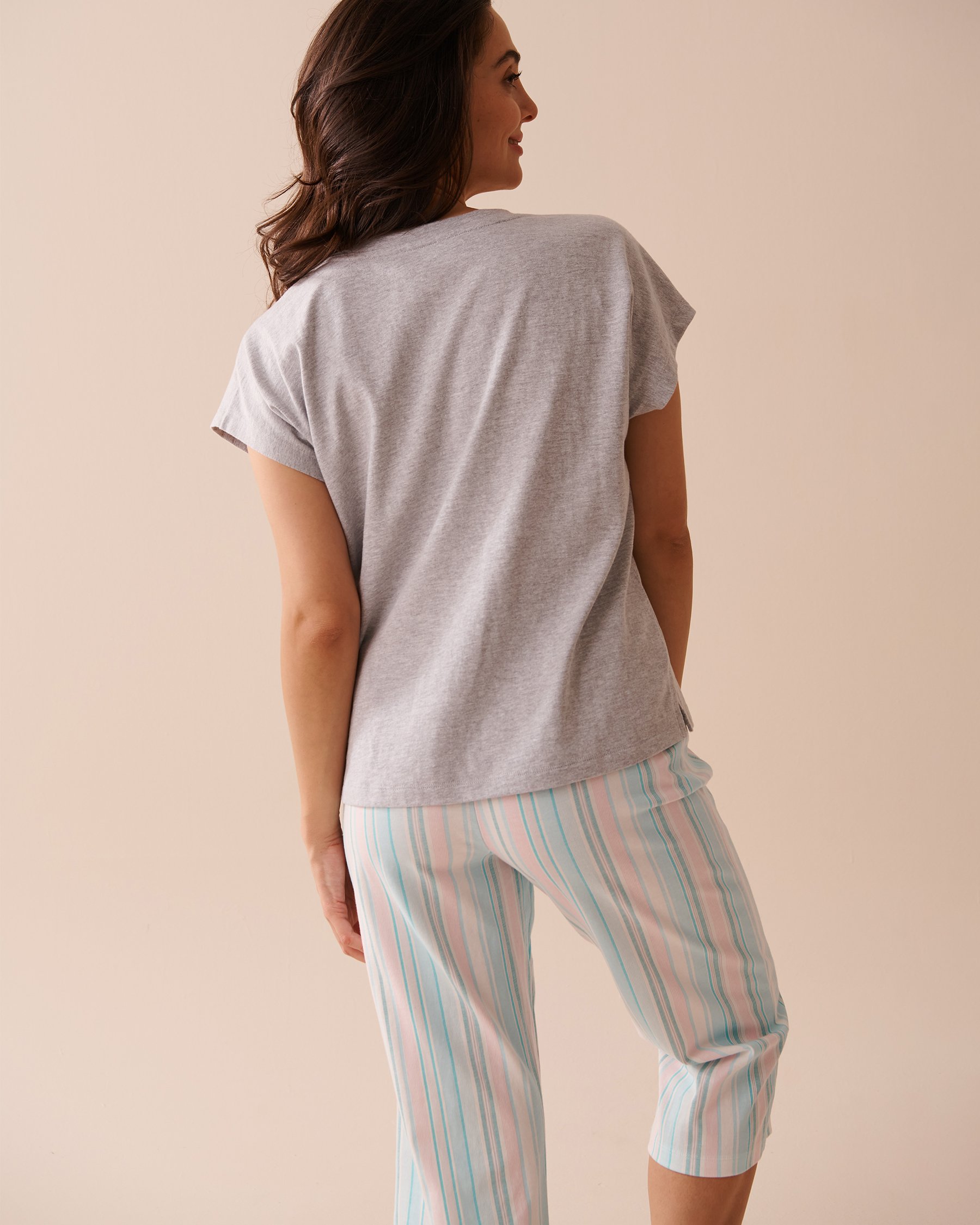 LA VIE EN ROSE Cotton Crew Neck T-shirt with Front Pocket Grey 40100584 - View2