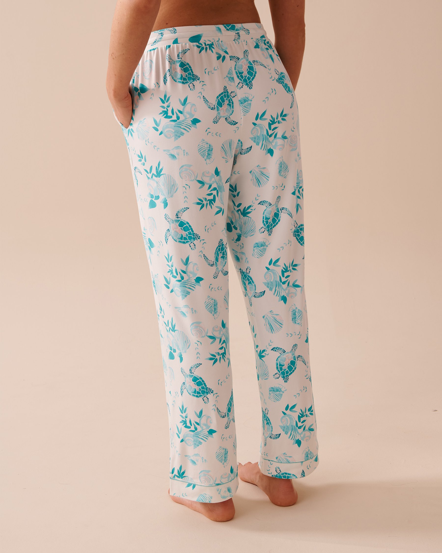 LA VIE EN ROSE Pantalon ultra doux à imprimé tortue Tortue de mer 40200567 - Voir2