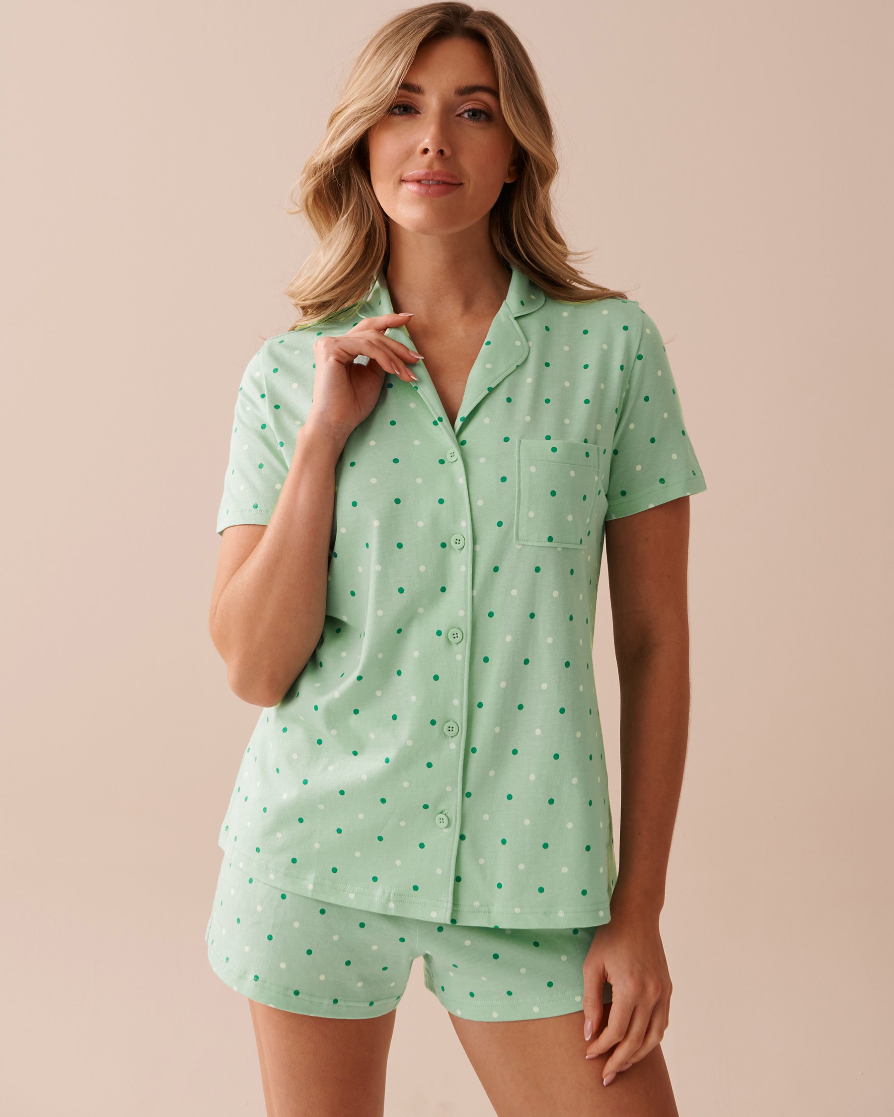 LA VIE EN ROSE Ensemble pyjama à imprimé à pois avec chemisier Petits pois pistache 40400066 - Voir3