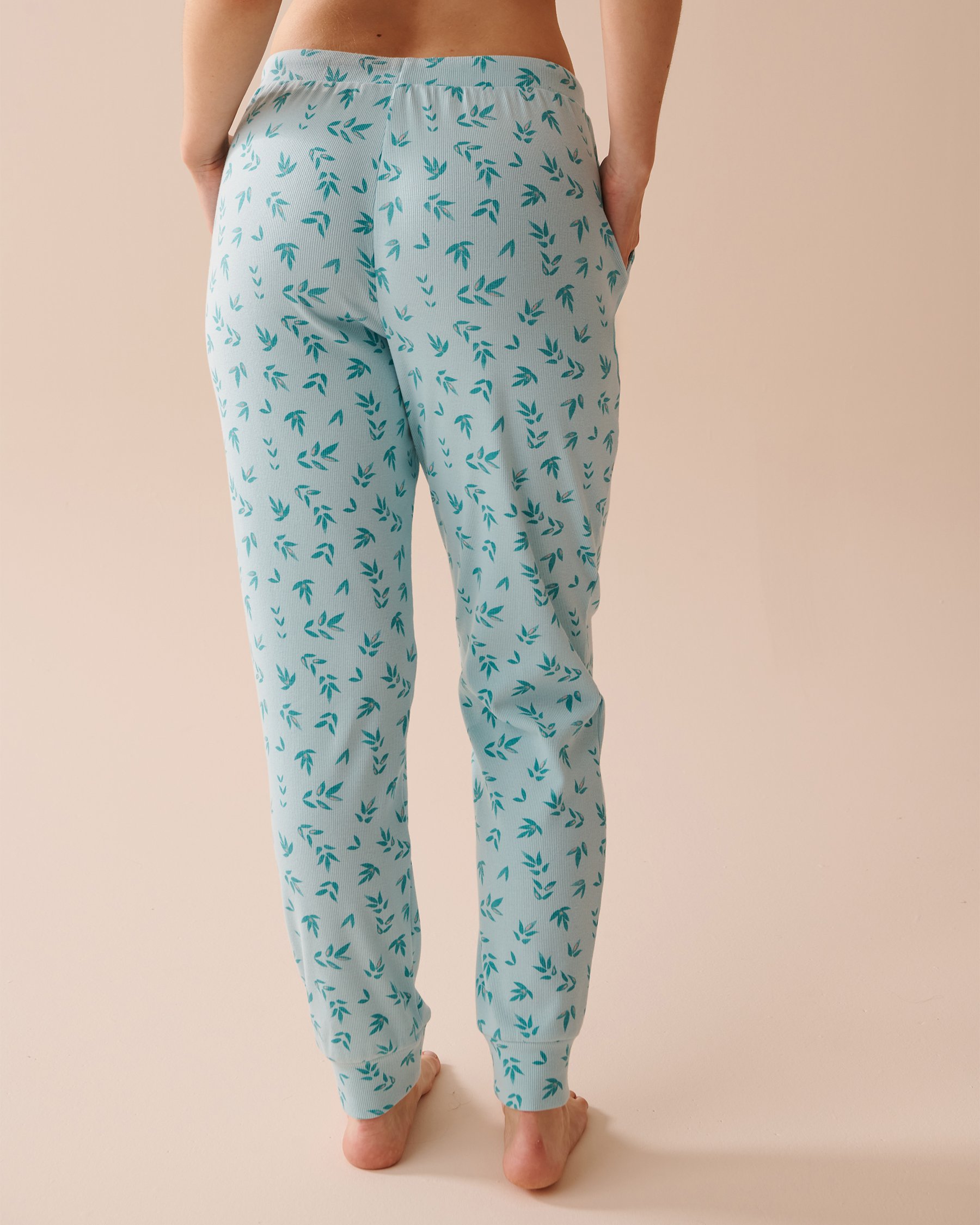 LA VIE EN ROSE Lettuce Edge Ribbed Jogger Pajama Pants Sea Leaves 40200578 - View2