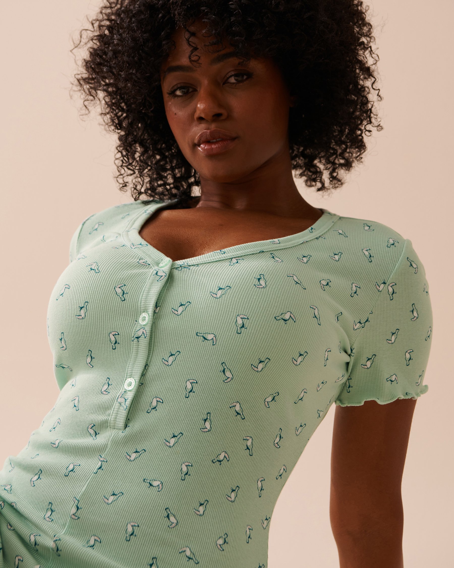 LA VIE EN ROSE Lettuce Edge Ribbed Romper Ditsy Toucan 40300045 - View3