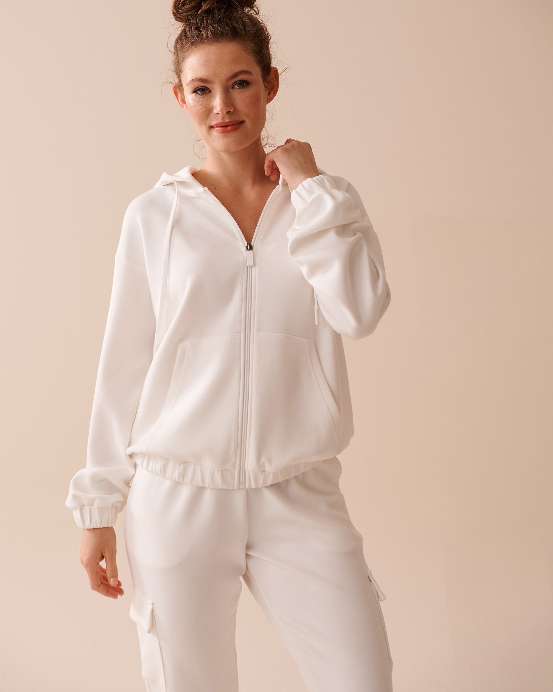 LA VIE EN ROSE Zip-up Hoodie White 50100085 - View1