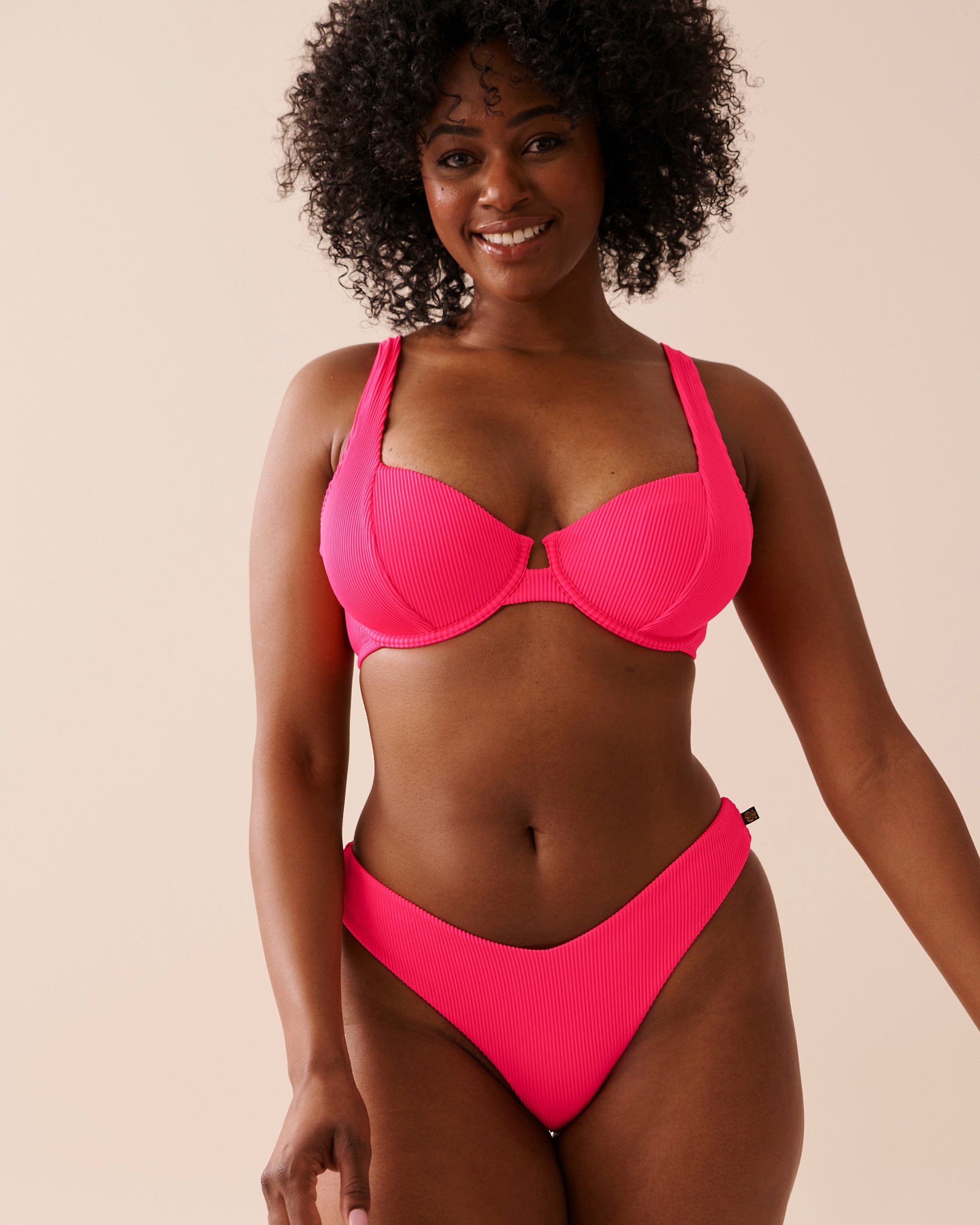 LA VIE EN ROSE AQUA PINK PUNCH Textured Thong Bikini Bottom Pink Punch 70300556 - View4