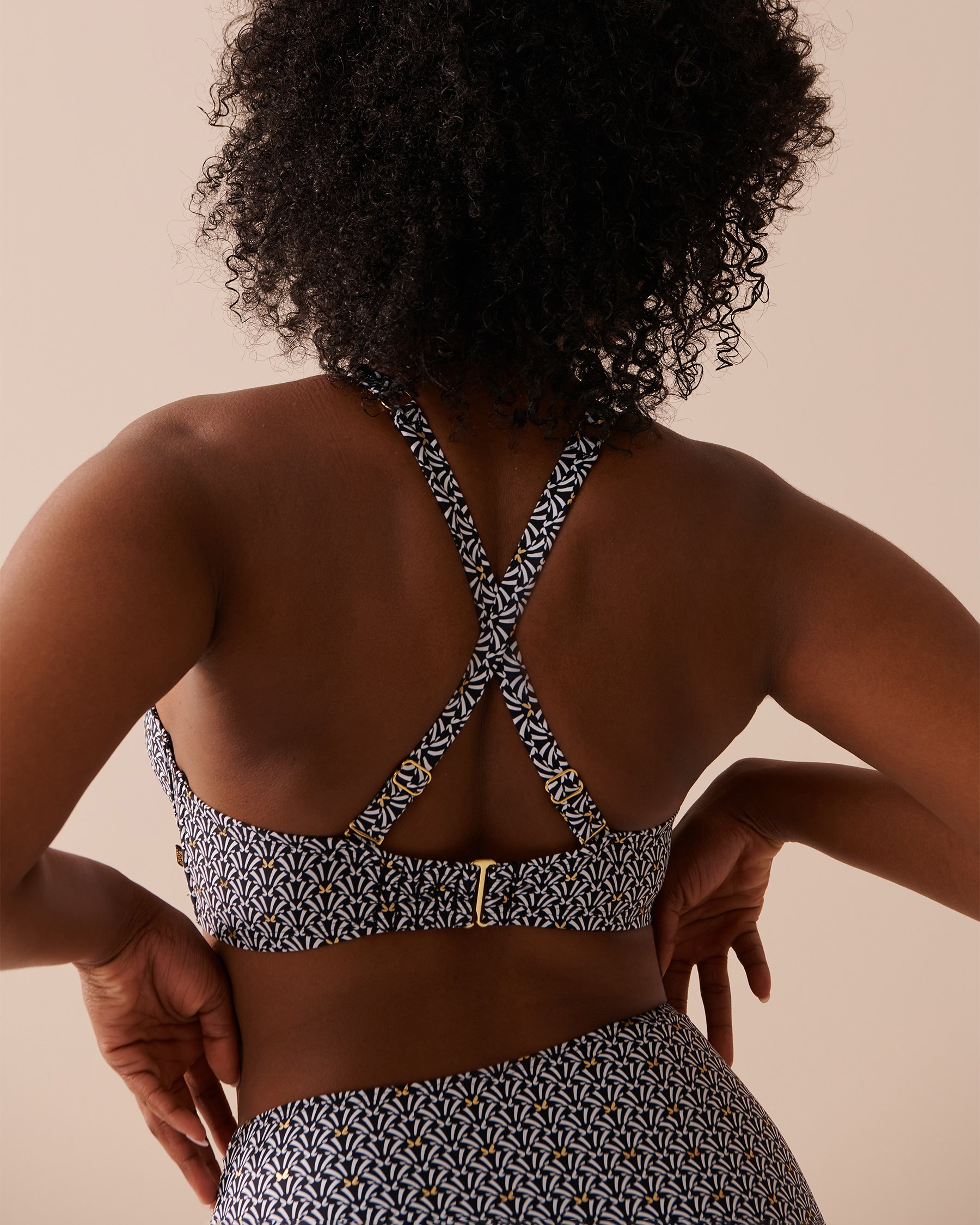 LA VIE EN ROSE AQUA Haut de bikini plongeant bonnet D BLACK TILE Céramique noire 70100600 - View3