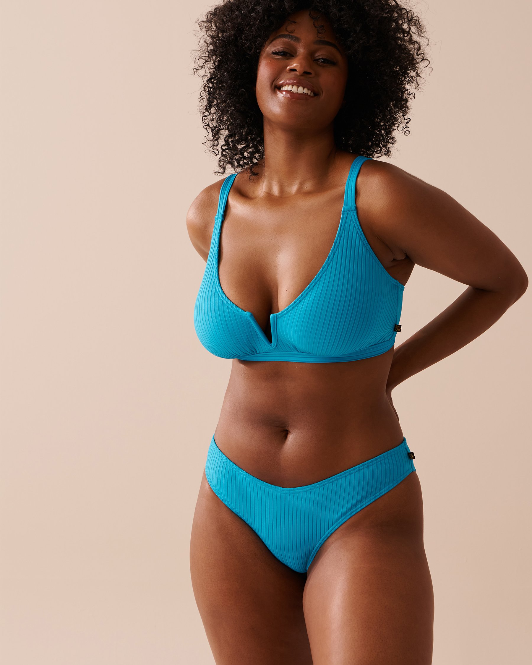 LA VIE EN ROSE AQUA OCEAN BLUE Textured D Cup V-Wire Bralette Bikini Top Ocean Blue 70200131 - View5