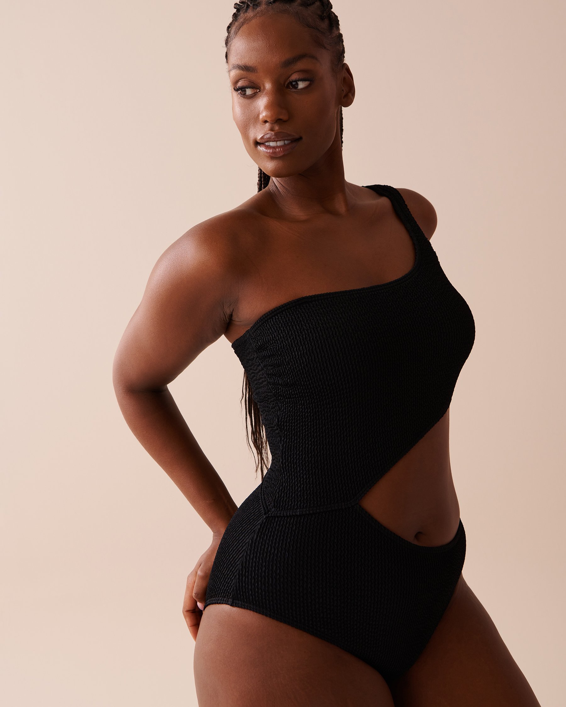 LA VIE EN ROSE AQUA TEXTURED Cut-out One Shoulder One-piece Swimsuit Black 70400121 - View5