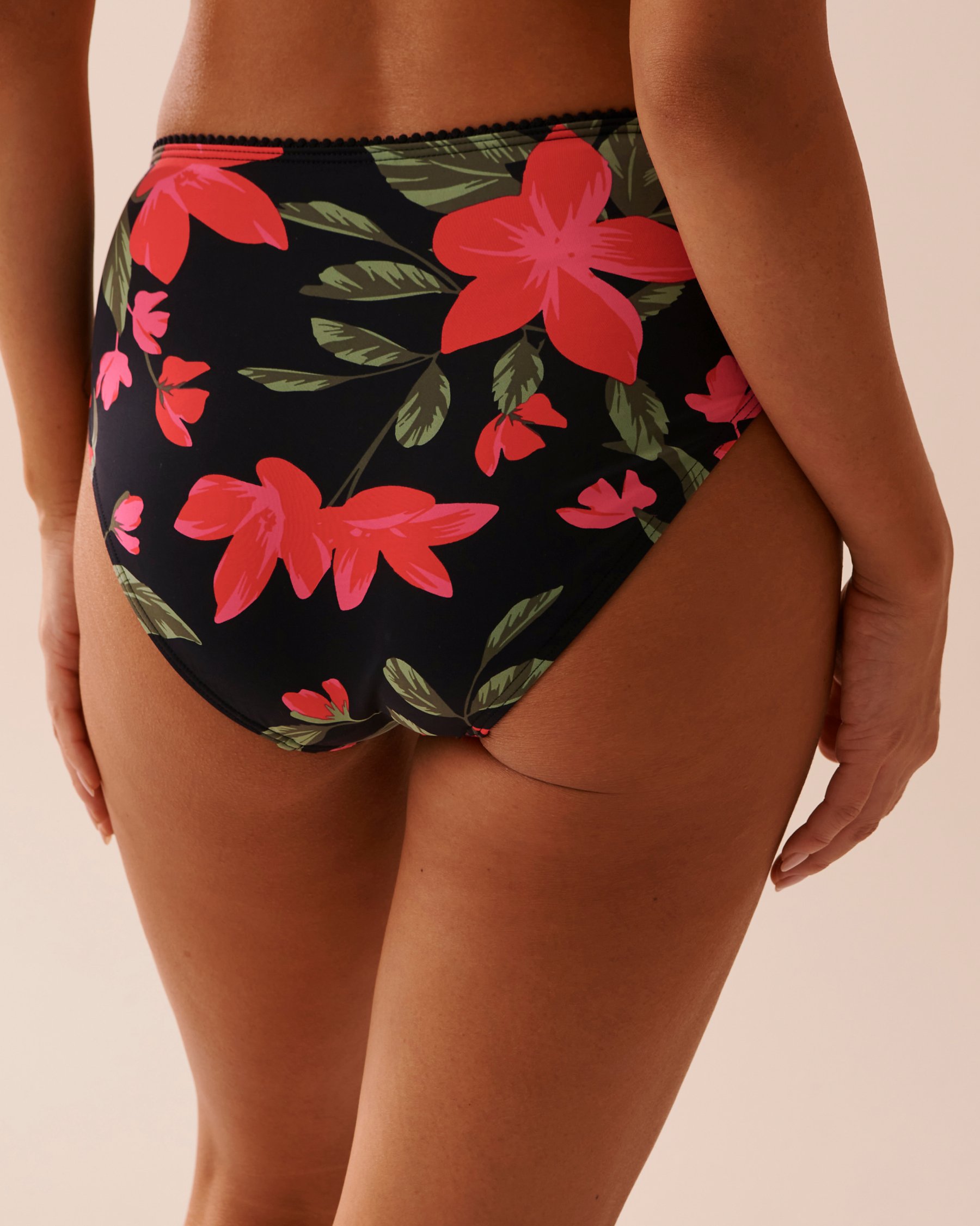 LA VIE EN ROSE AQUA TROPICAL Mid Waist Bikini Bottom Fiery Red Tropical 70300568 - View2