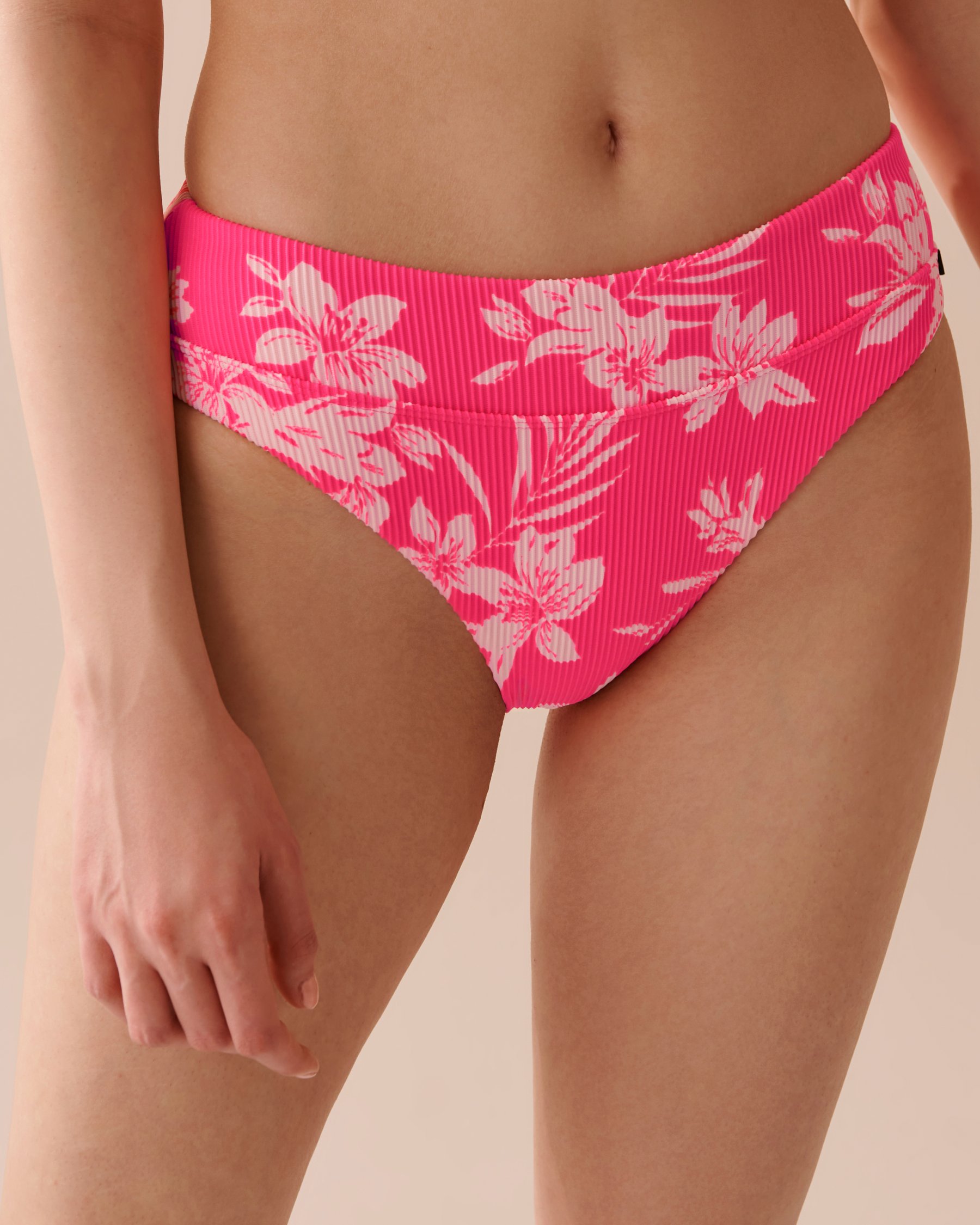 LA VIE EN ROSE AQUA TROPICAL PINK Textured High Leg Brazilian Bikini Bottom Pink Punch Tropical 70300571 - View1