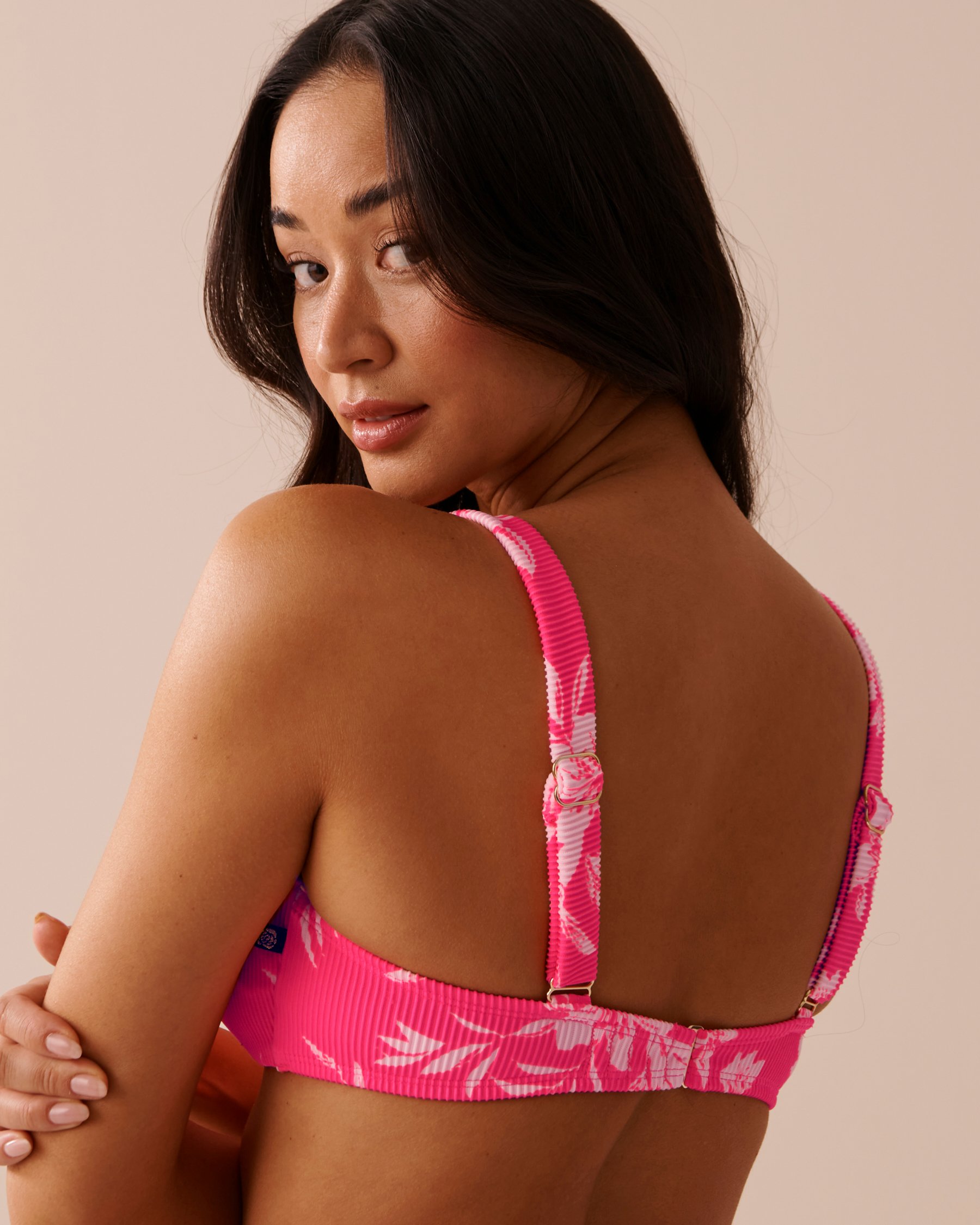 LA VIE EN ROSE AQUA Haut de bikini bralette armature en V texturé ROSE TROPICAL Tropical rose électrique 70100612 - View2