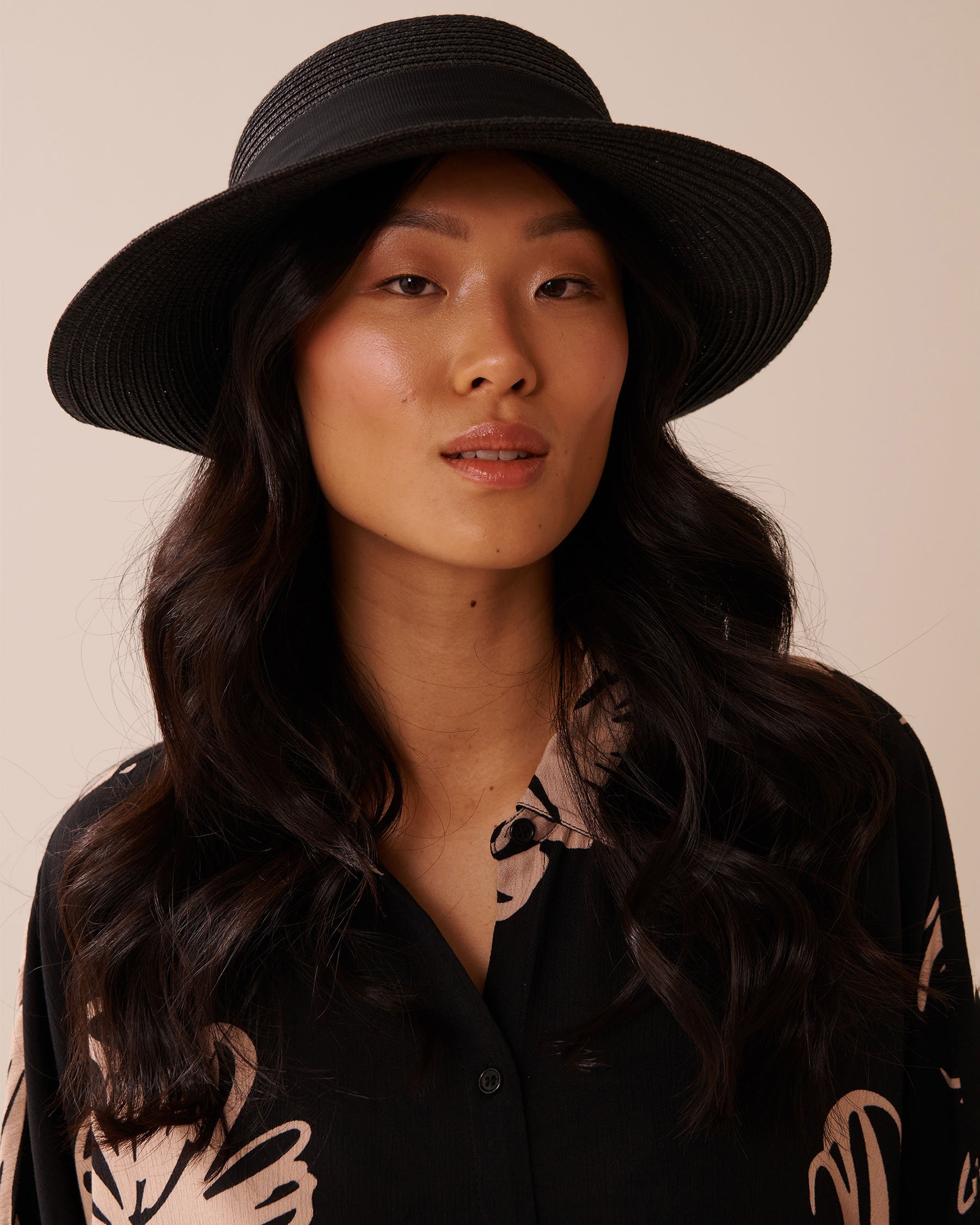 LA VIE EN ROSE AQUA Cloche Hat with Ribbon Black 80500108 - View3