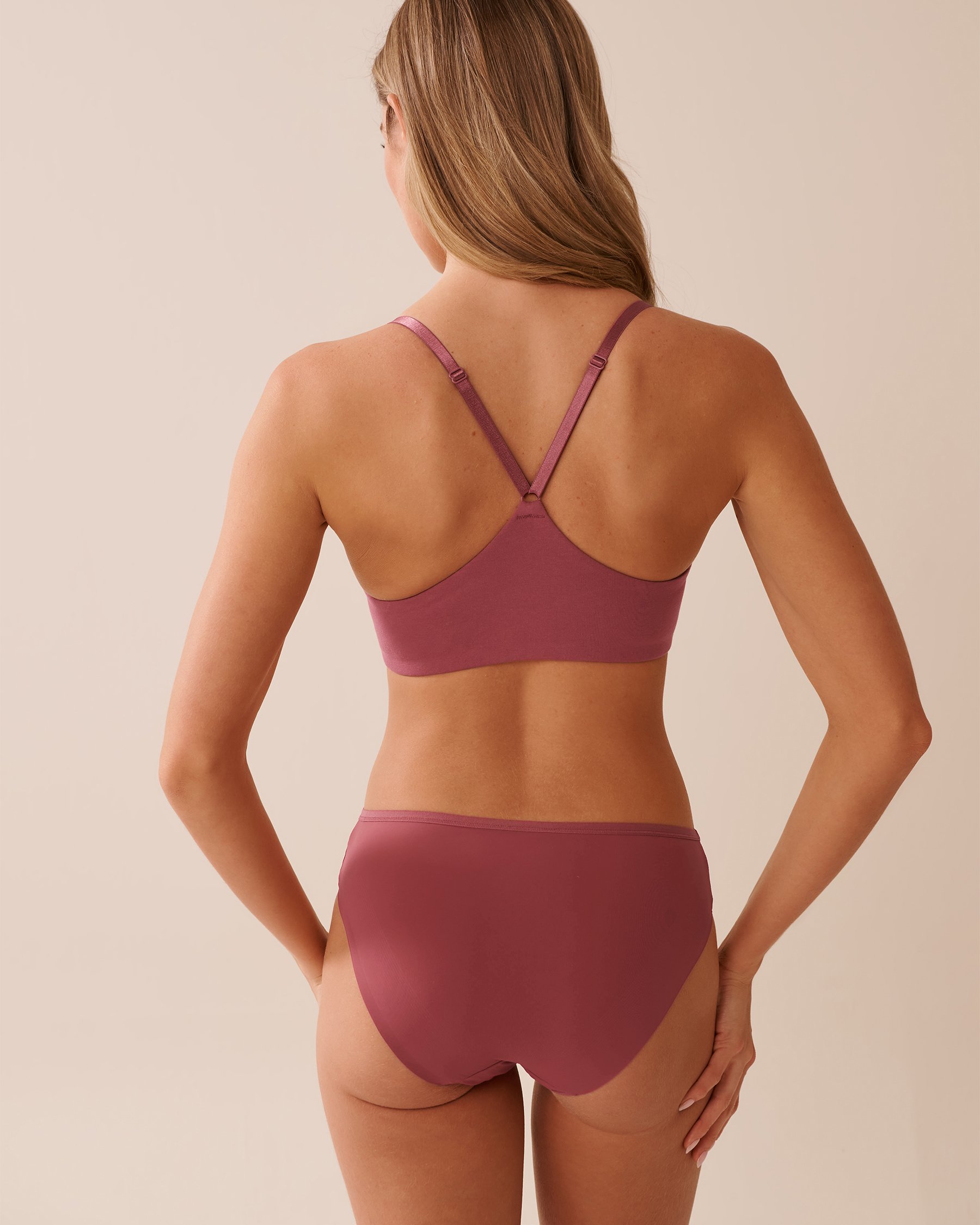 LA VIE EN ROSE Lightly Lined Wireless Cotton Bra Raspberry Red 10200518 - View2