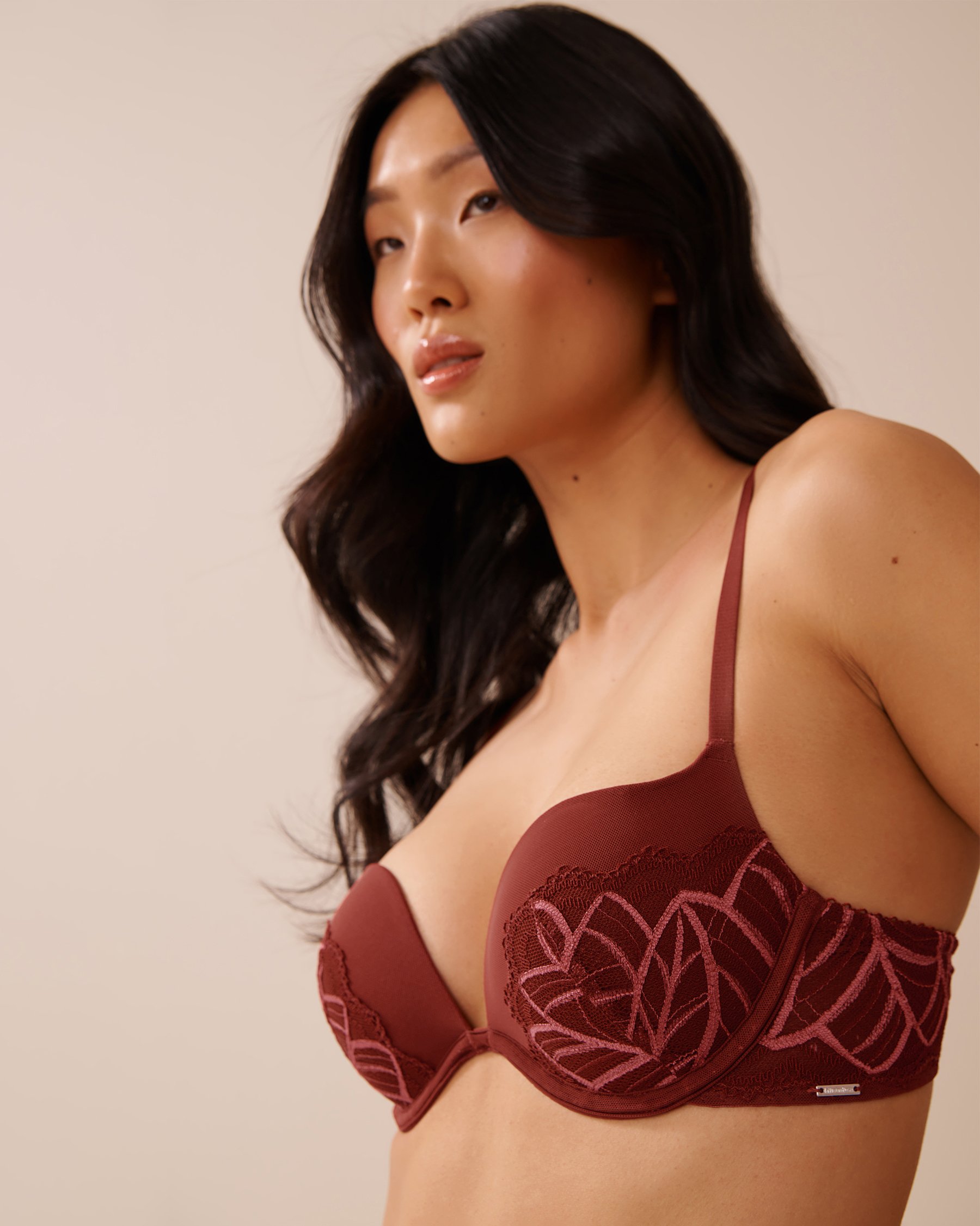 LA VIE EN ROSE Push-up Plunge Demi Bra Berry Red 10300202 - View8