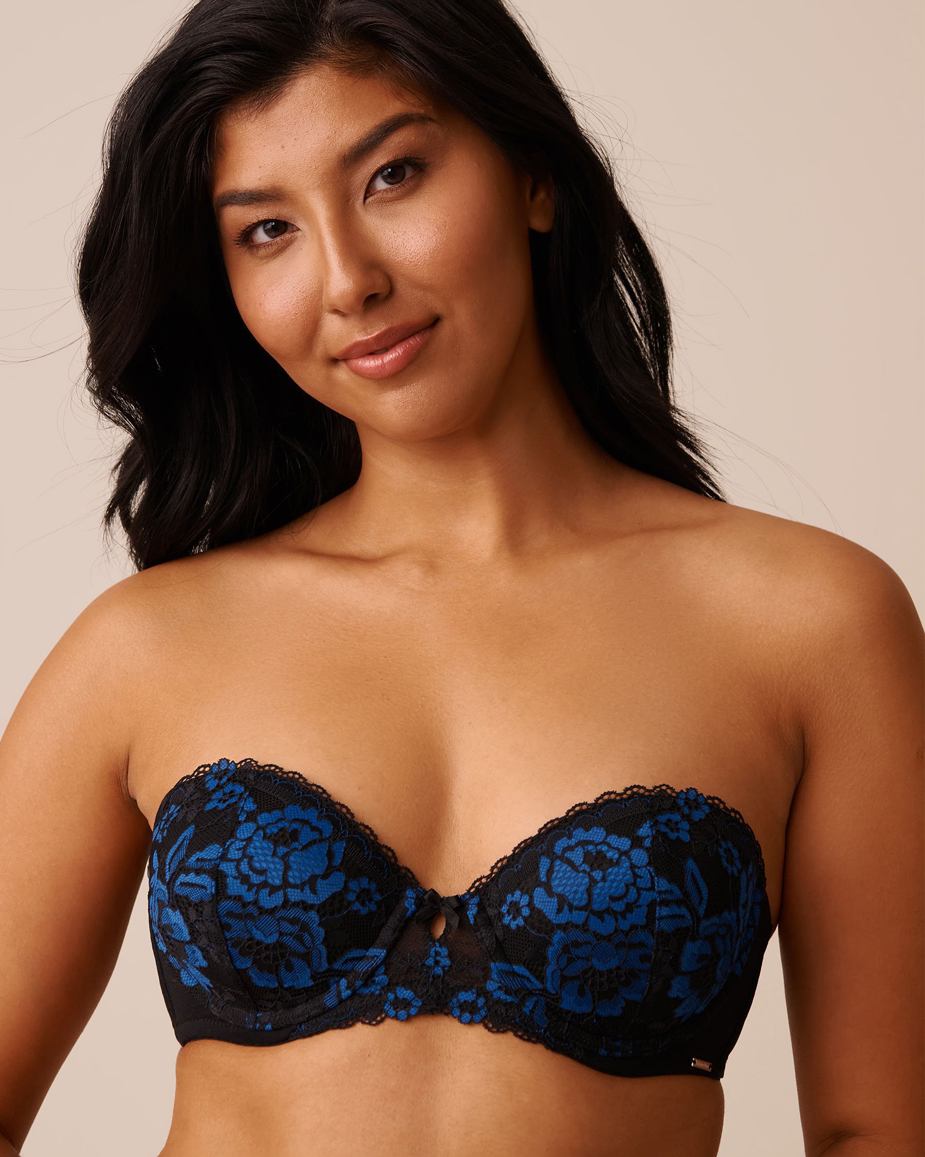 LA VIE EN ROSE Push-up Strapless Demi Bra Black/Blue Flowers 10300201 - View1