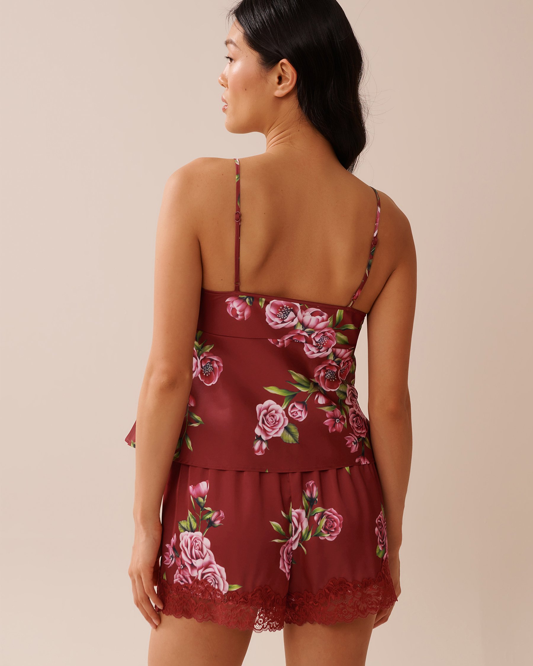 LA VIE EN ROSE Camisole ouverte en satin et dentelle imprimé roses Jardin de roses rouges 60100142 - View2
