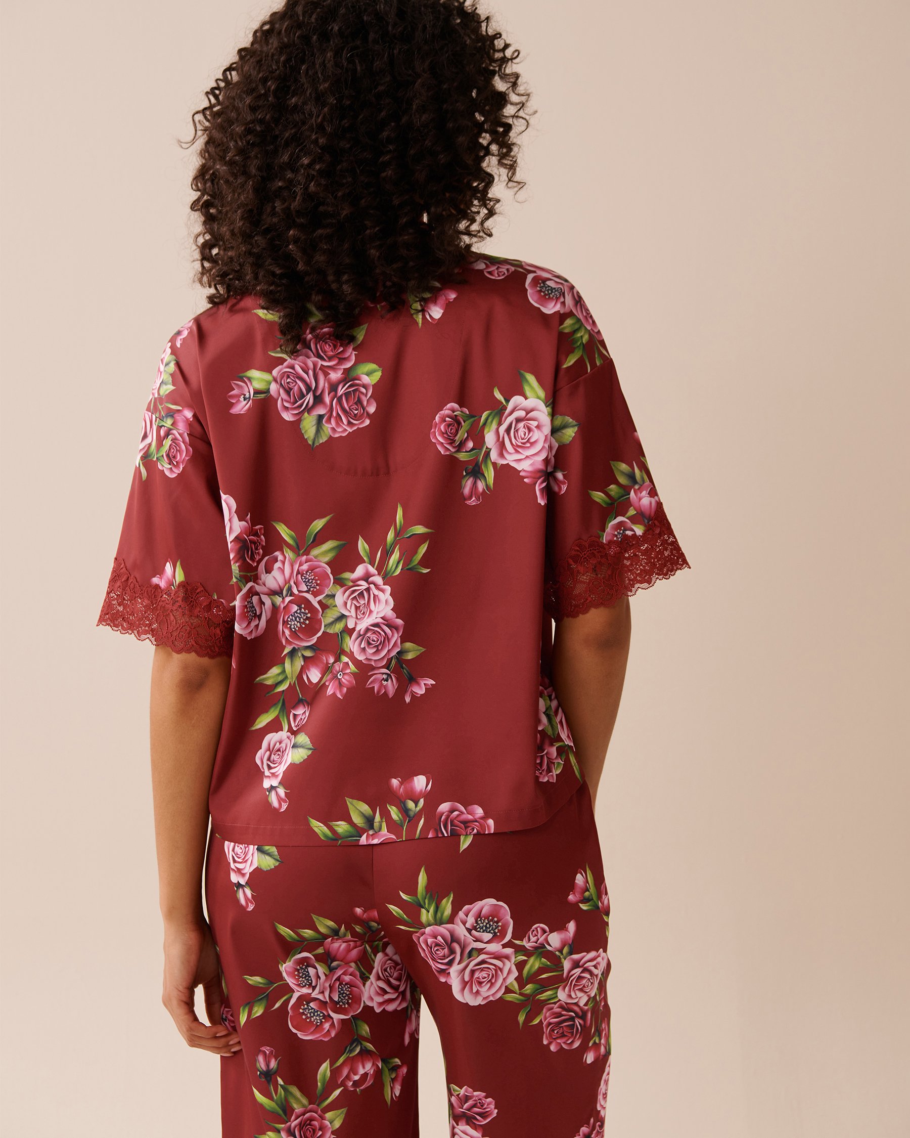LA VIE EN ROSE Rose Print Satin and Lace Trim Button-down Shirt Red Rose Garden 60100143 - View2
