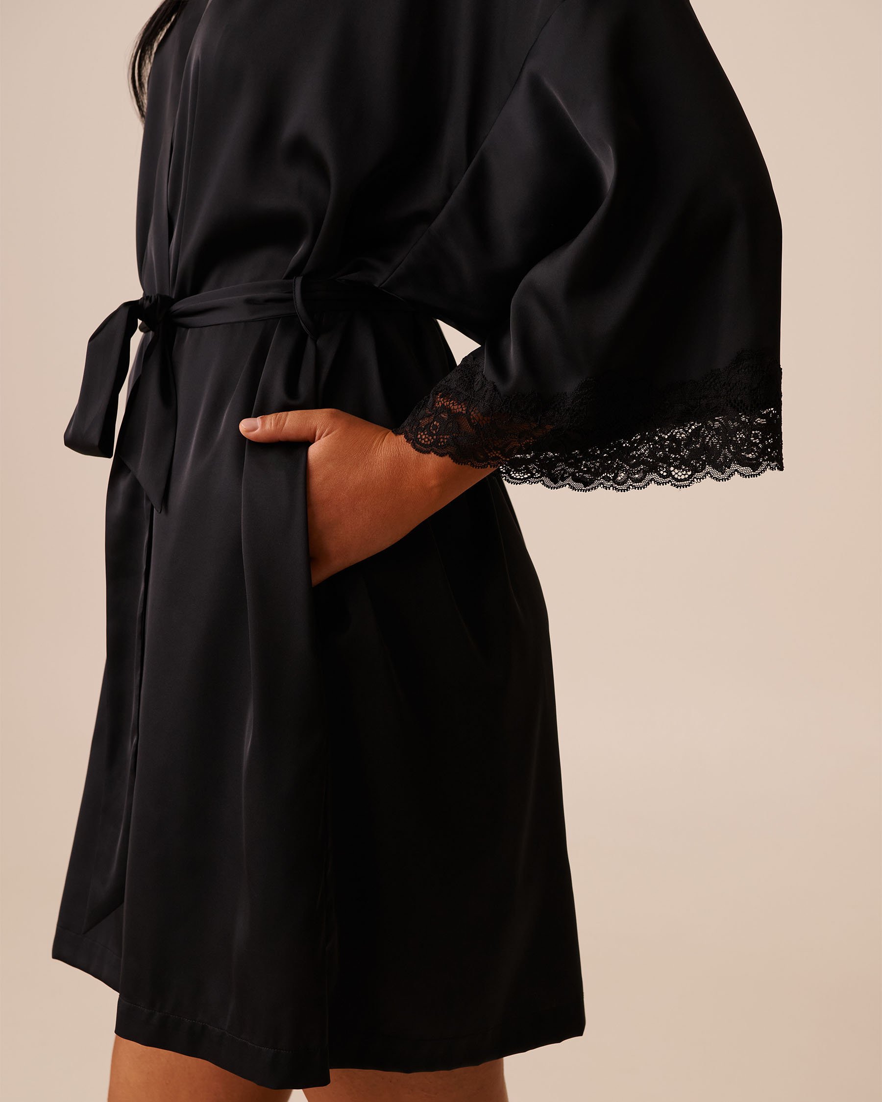 LA VIE EN ROSE Satin and Lace Trim Kimono Black 60600097 - View5