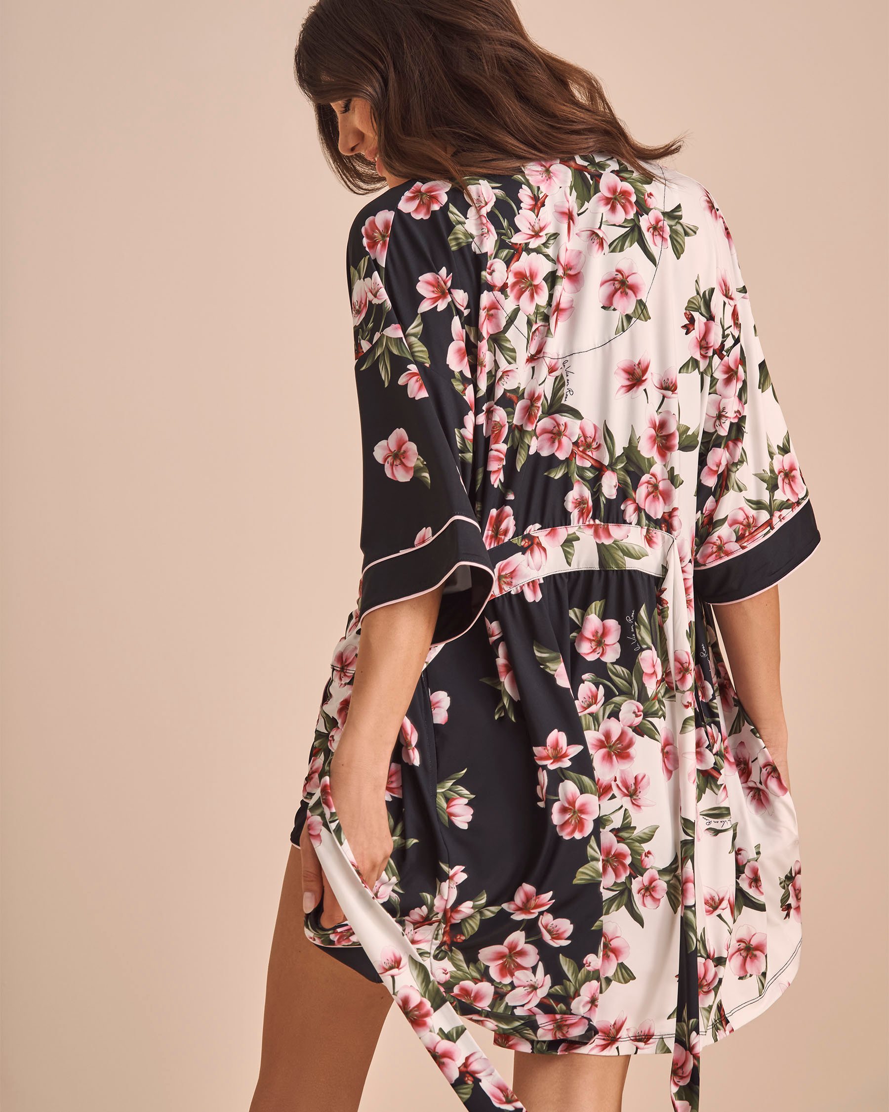 LA VIE EN ROSE Cherry Blossom Print Recycled Fibers Kimono Cherry Blossom 60600099 - View2