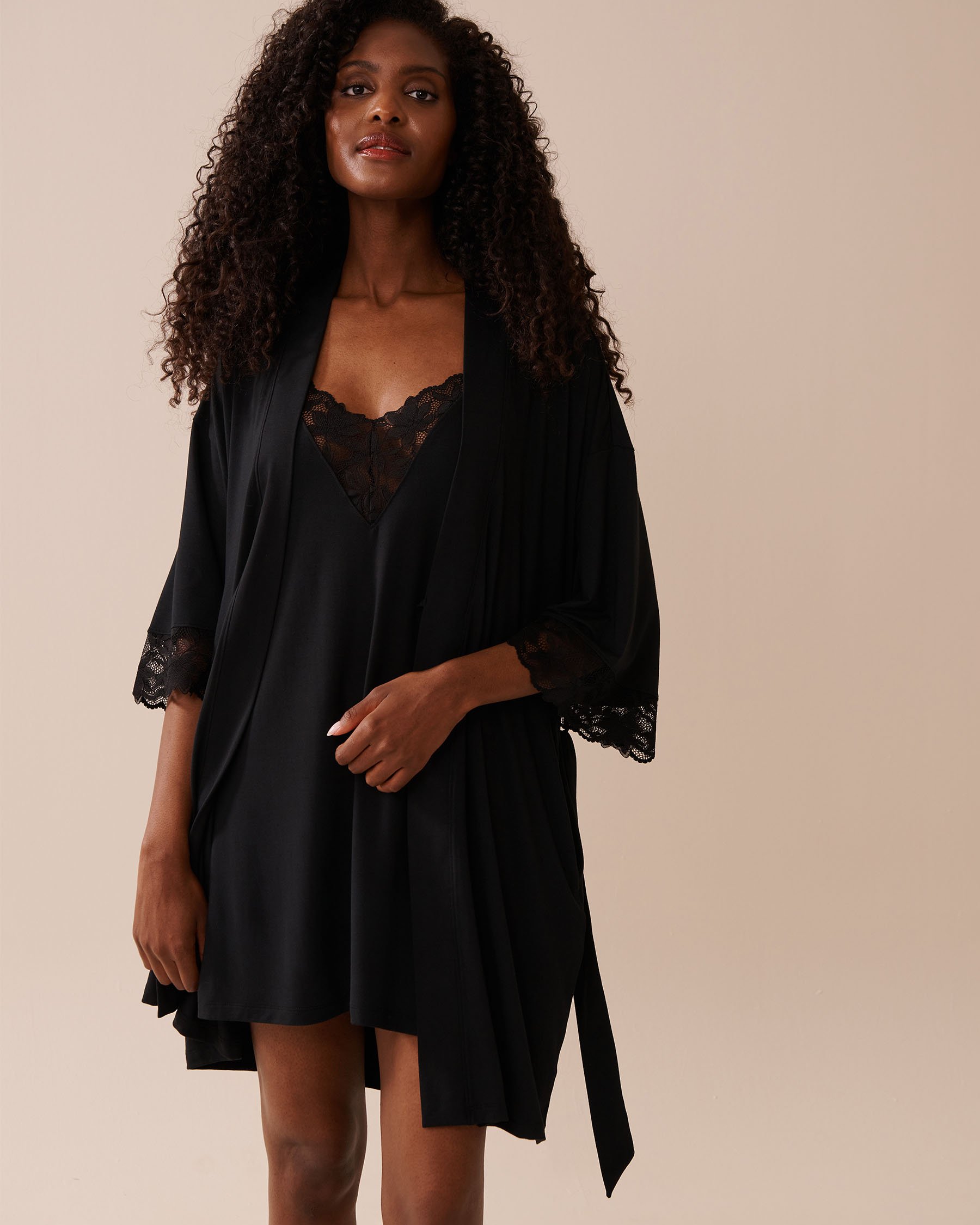 LA VIE EN ROSE Lace Detail Modal Kimono Black 60600100 - View3