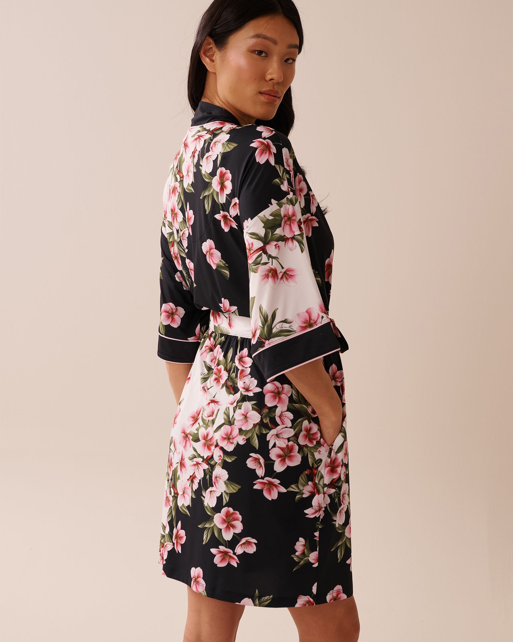 LA VIE EN ROSE Cherry Blossom Print Recycled Fibers Kimono Cherry Blossom 60600099 - View4