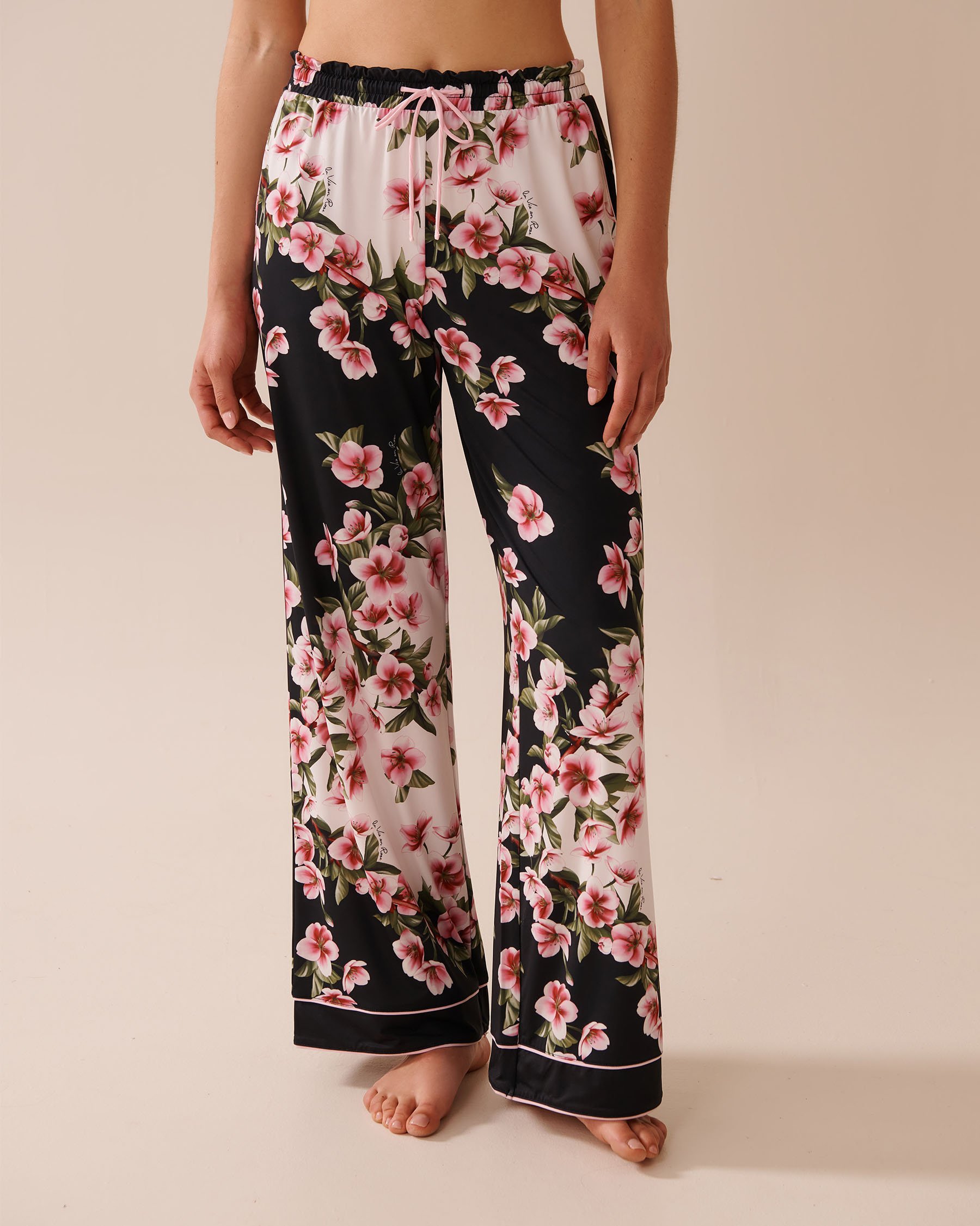 LA VIE EN ROSE Cherry Blossom Print Recycled Fibers Pants Cherry Blossom 60200139 - View1