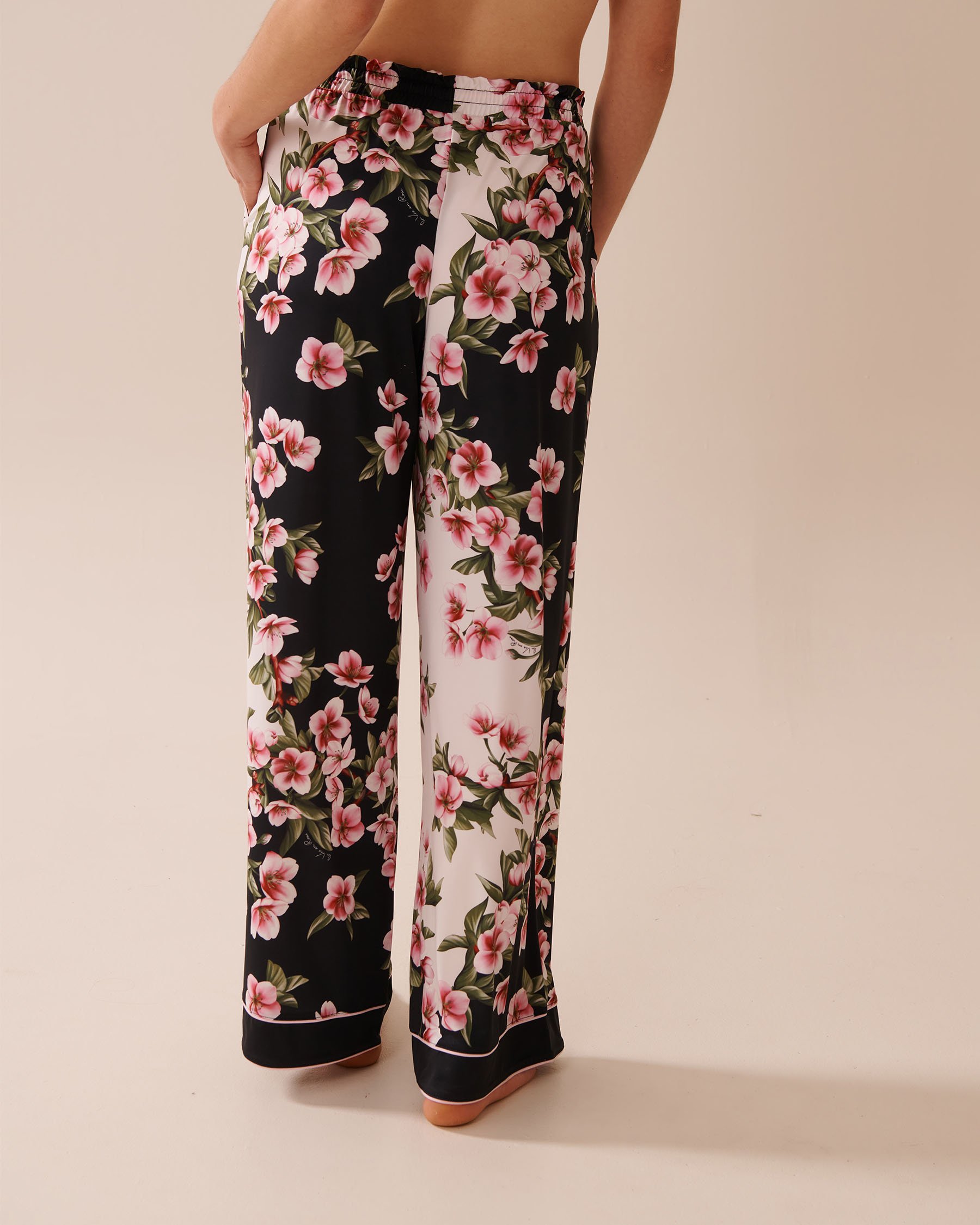 LA VIE EN ROSE Cherry Blossom Print Recycled Fibers Pants Cherry Blossom 60200139 - View2