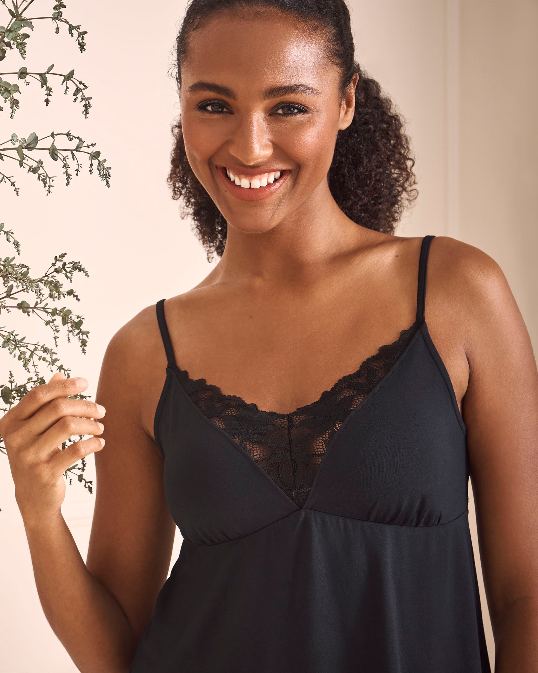 LA VIE EN ROSE Lace Detail Modal Cami Black 60100147 - View1