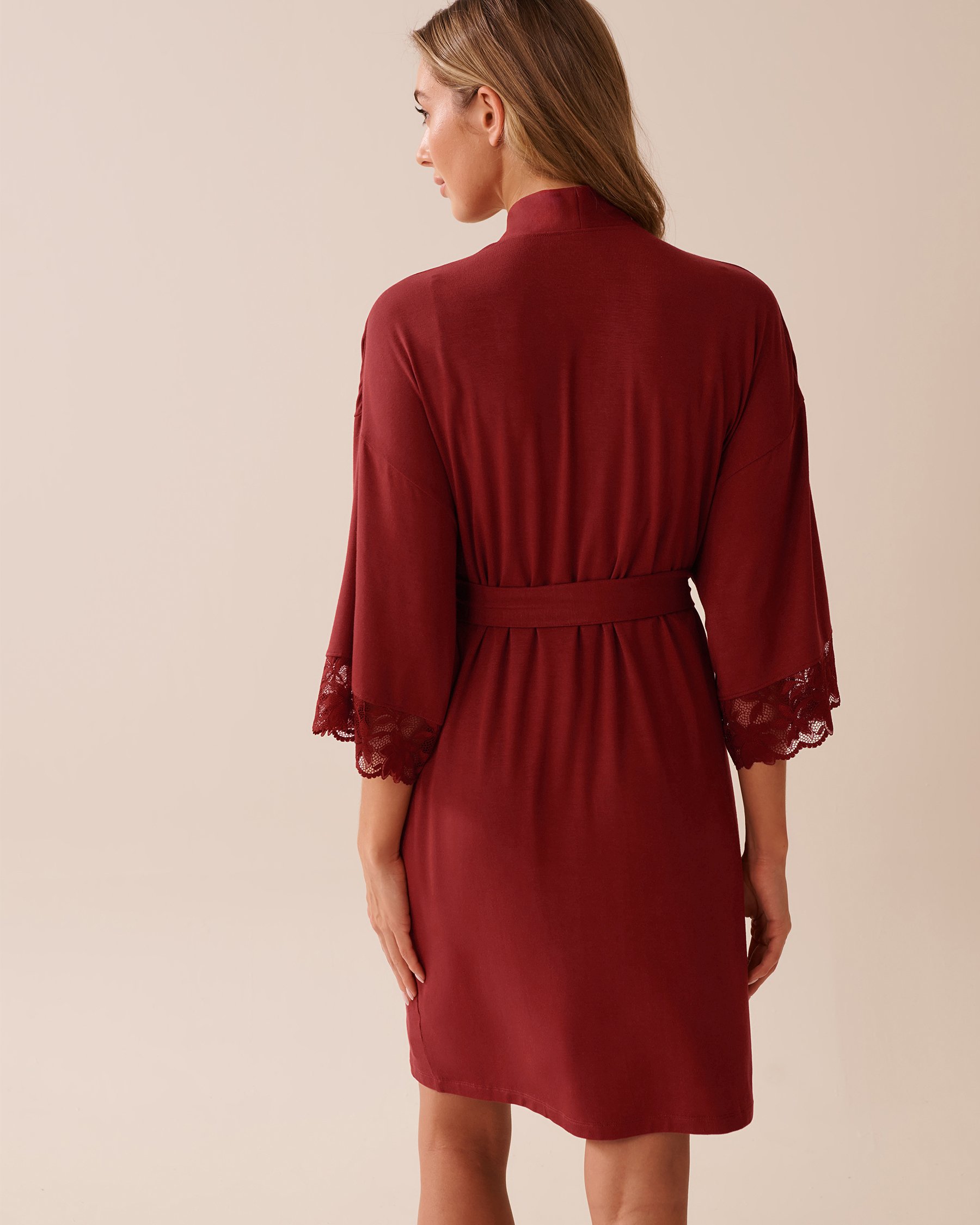 LA VIE EN ROSE Lace Detail Modal Kimono Berry Red 60600100 - View3