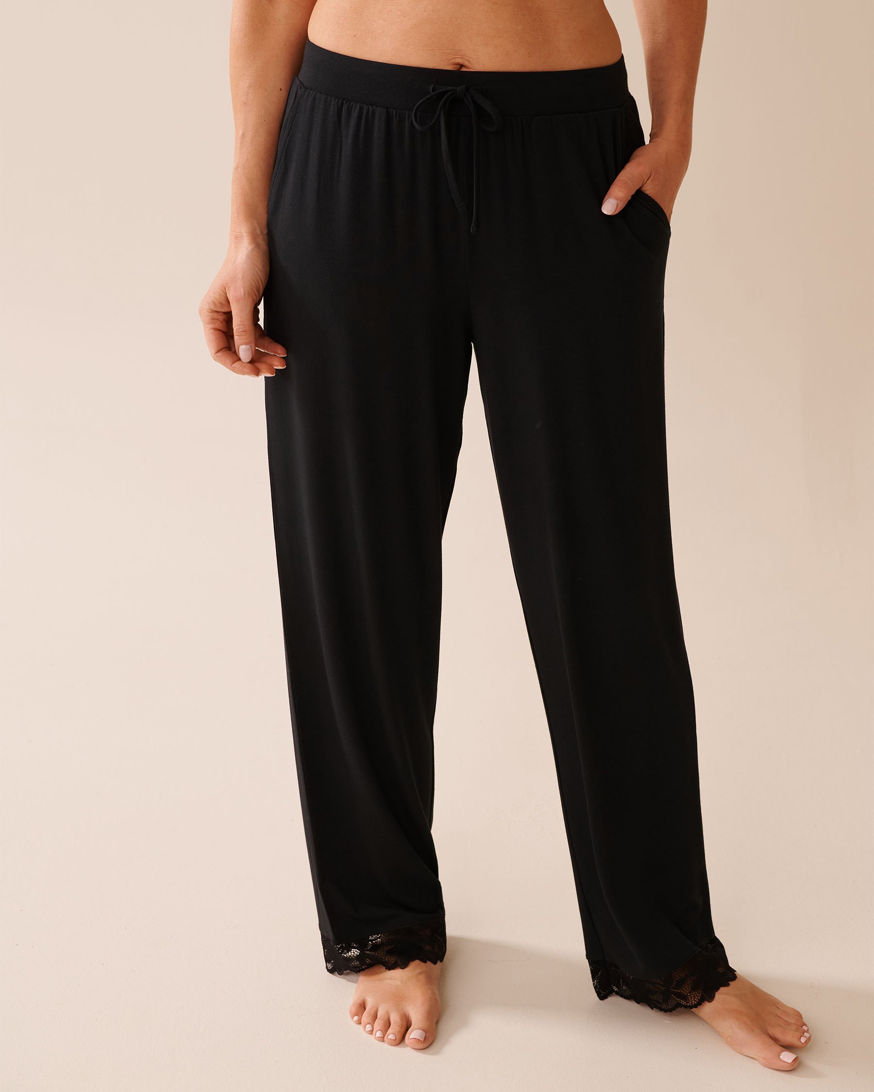 LA VIE EN ROSE Lace Detail Modal Pants Black 60200142 - View2