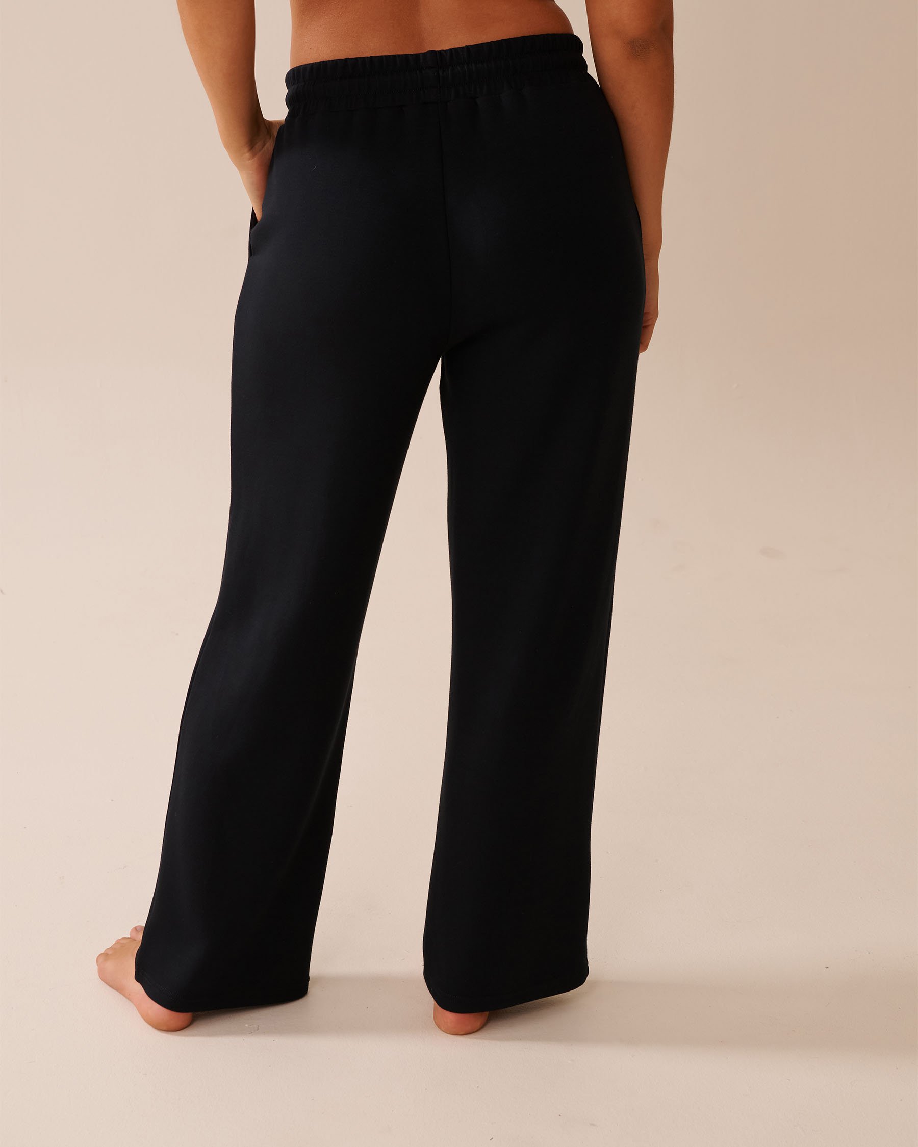 LA VIE EN ROSE Pantalon à jambe large Noir 50200101 - View2